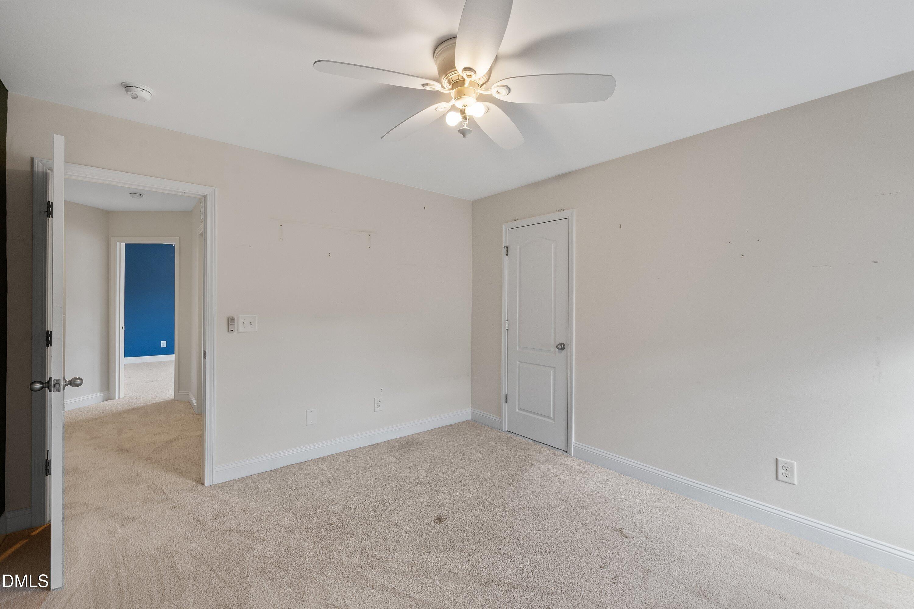 3433 Grosbeak Way Property Photo 32