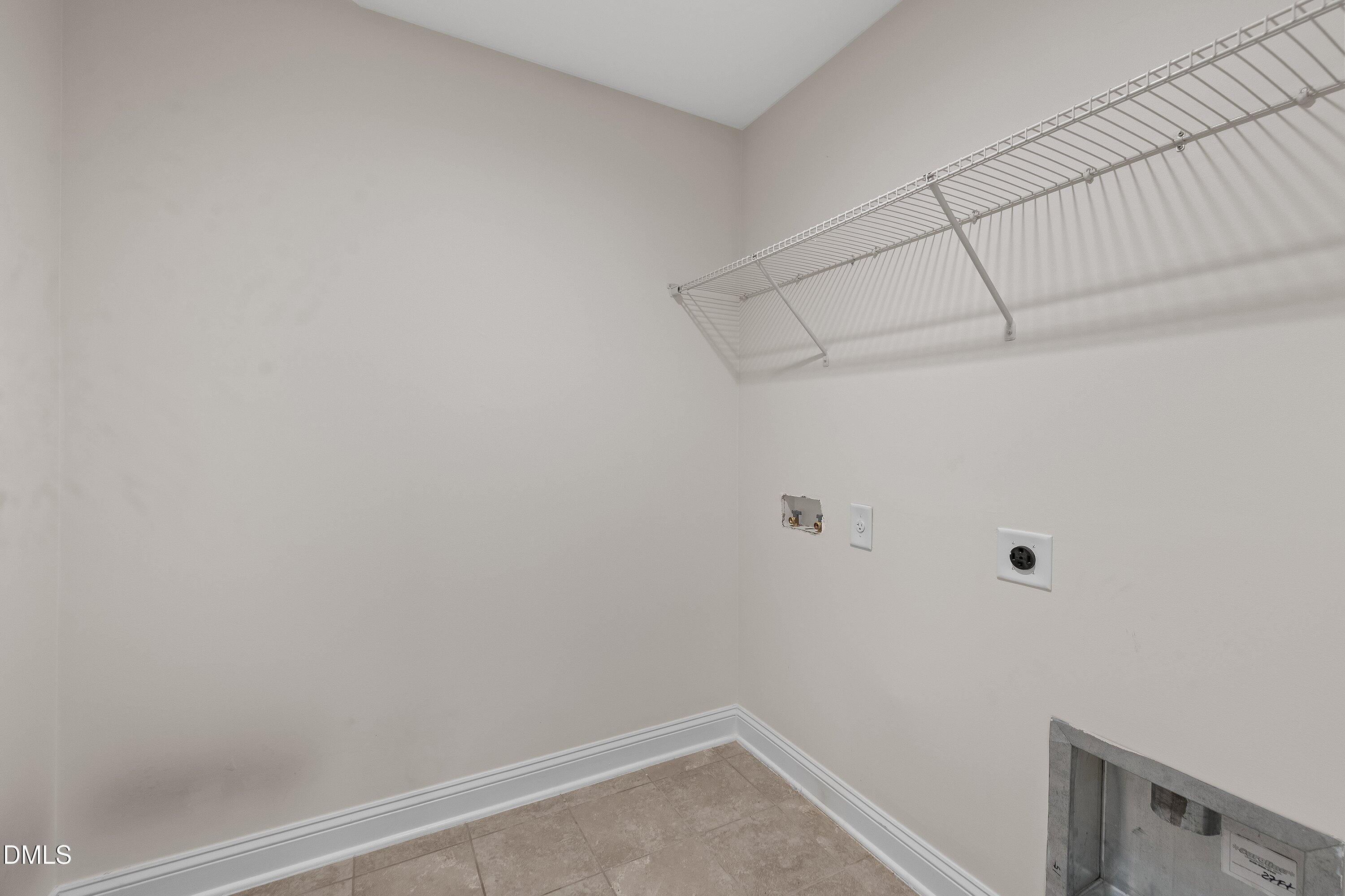 3433 Grosbeak Way Property Photo 33