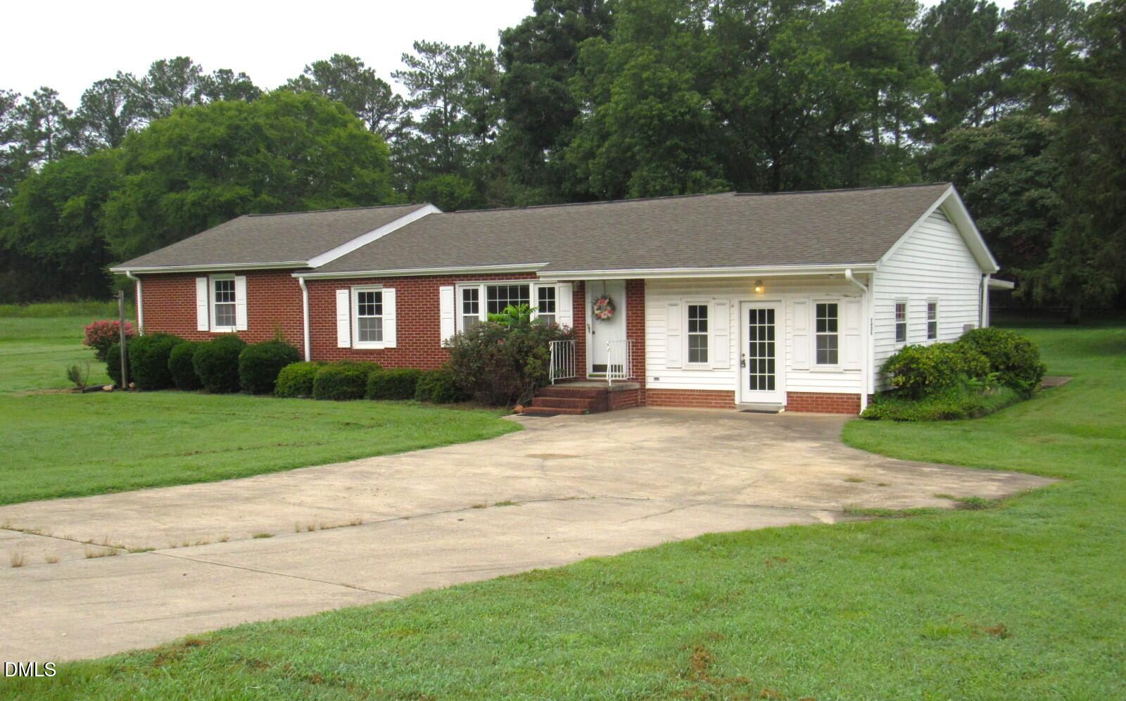 2635 W Lyon Station Road Property Photo 1