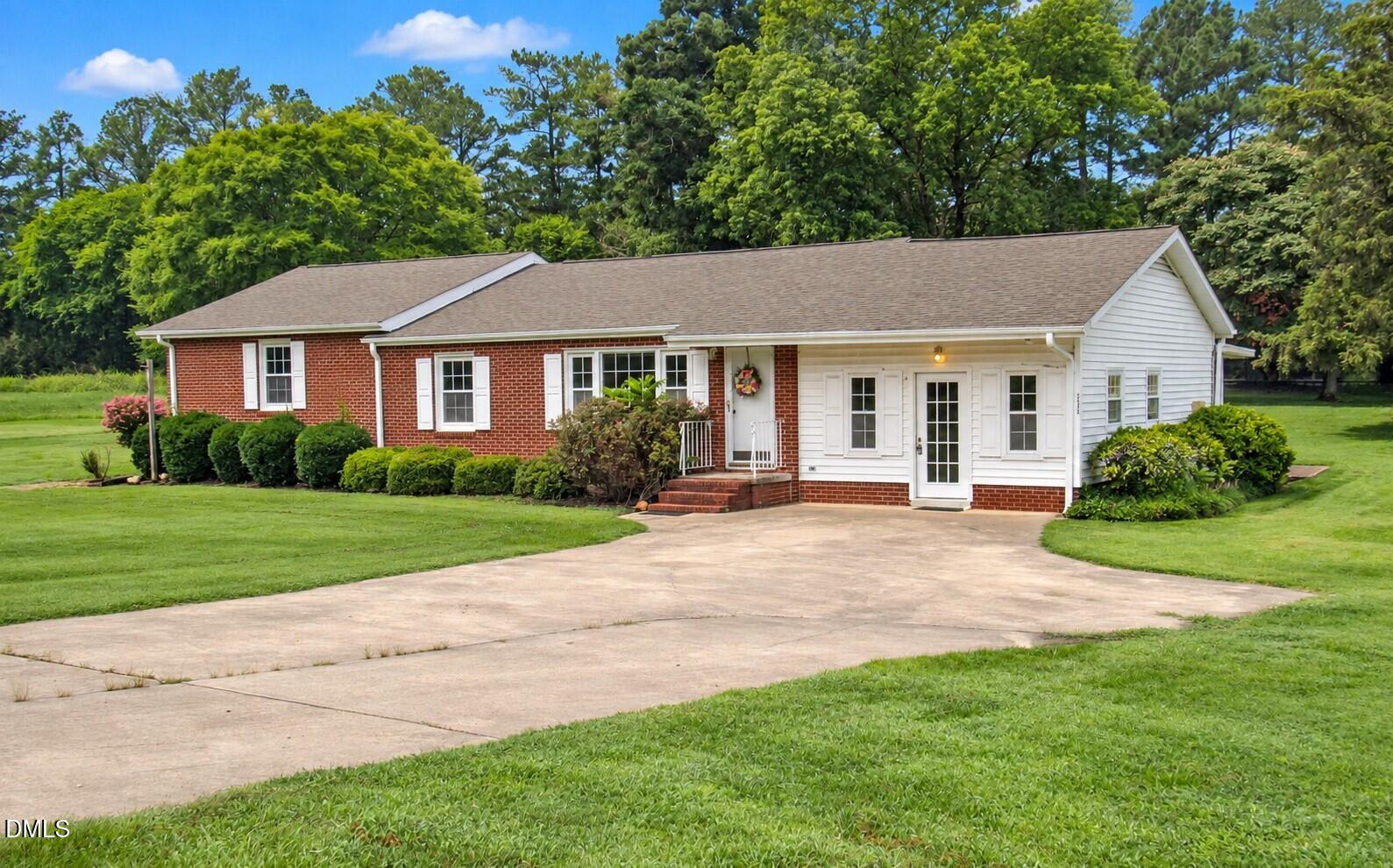2635 W Lyon Station Road Property Photo 1