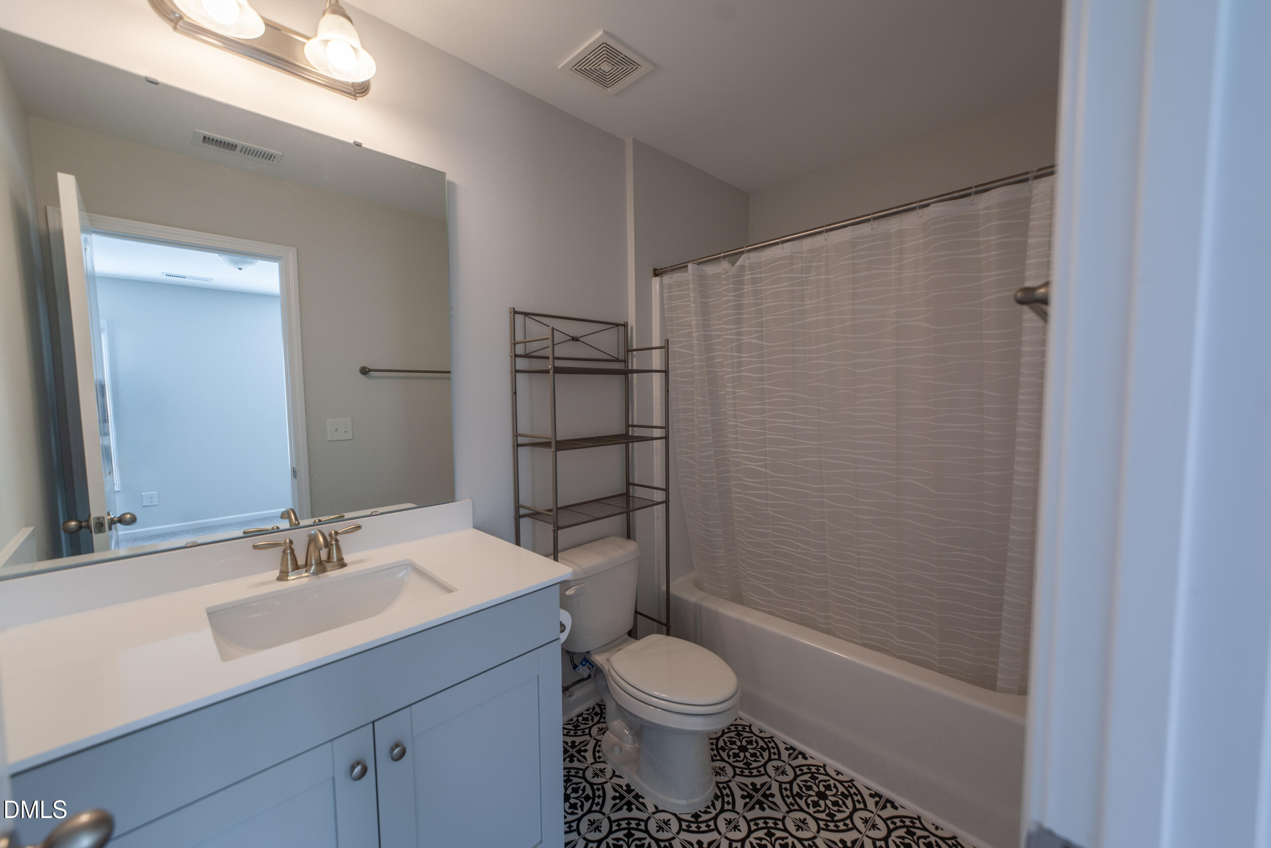 262 S Raleigh Street Property Photo 8