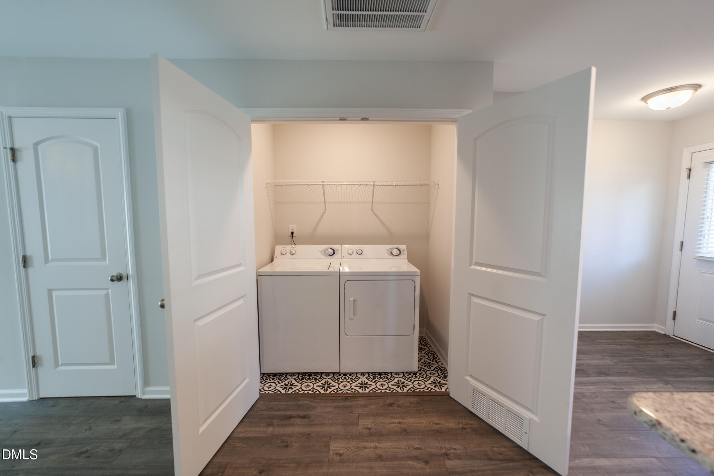 262 S Raleigh Street Property Photo 10