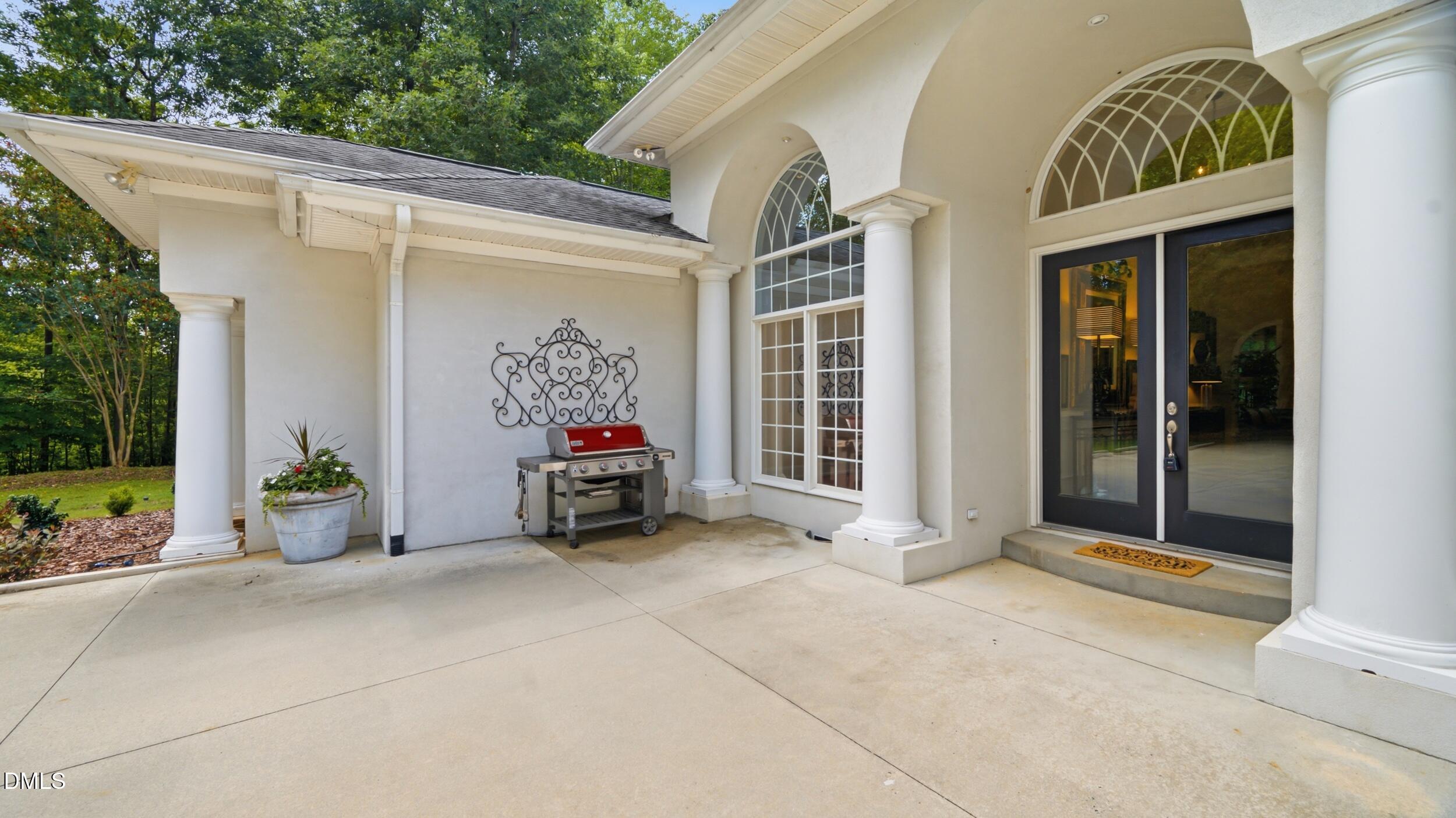 908 River Ridge Road Property Photo 3