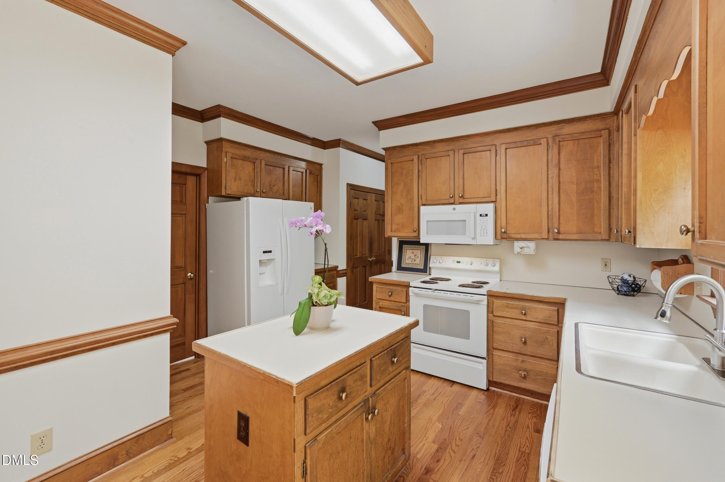 4217 Wood Valley Drive Property Photo 11