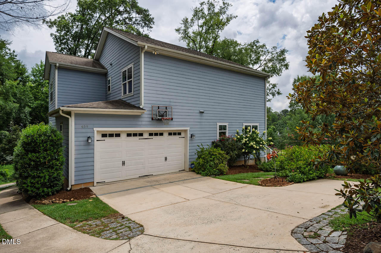 459 S Greensboro Street Property Photo 4
