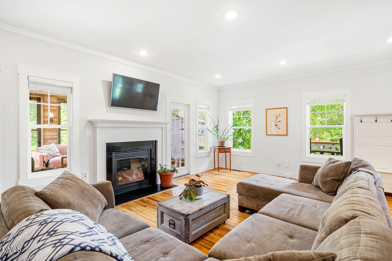 459 S Greensboro Street Property Photo 7