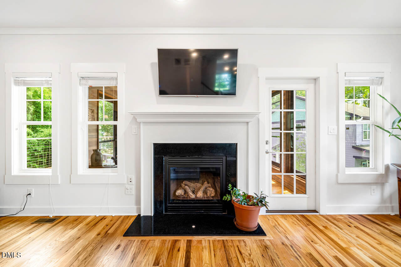 459 S Greensboro Street Property Photo 10