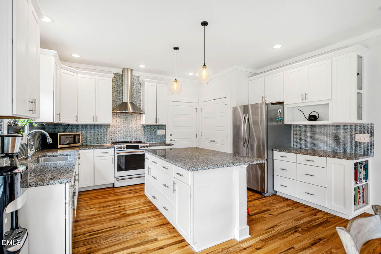 459 S Greensboro Street Property Photo 13