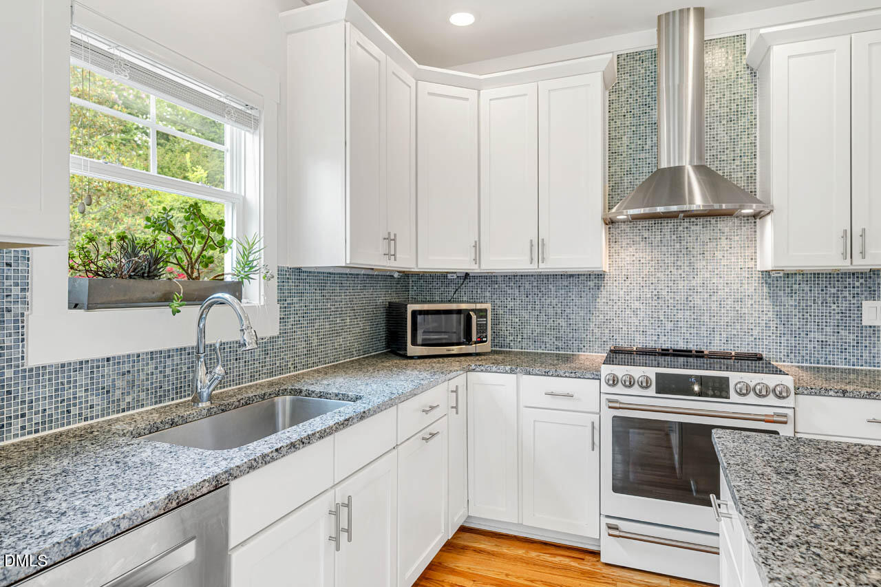 459 S Greensboro Street Property Photo 14