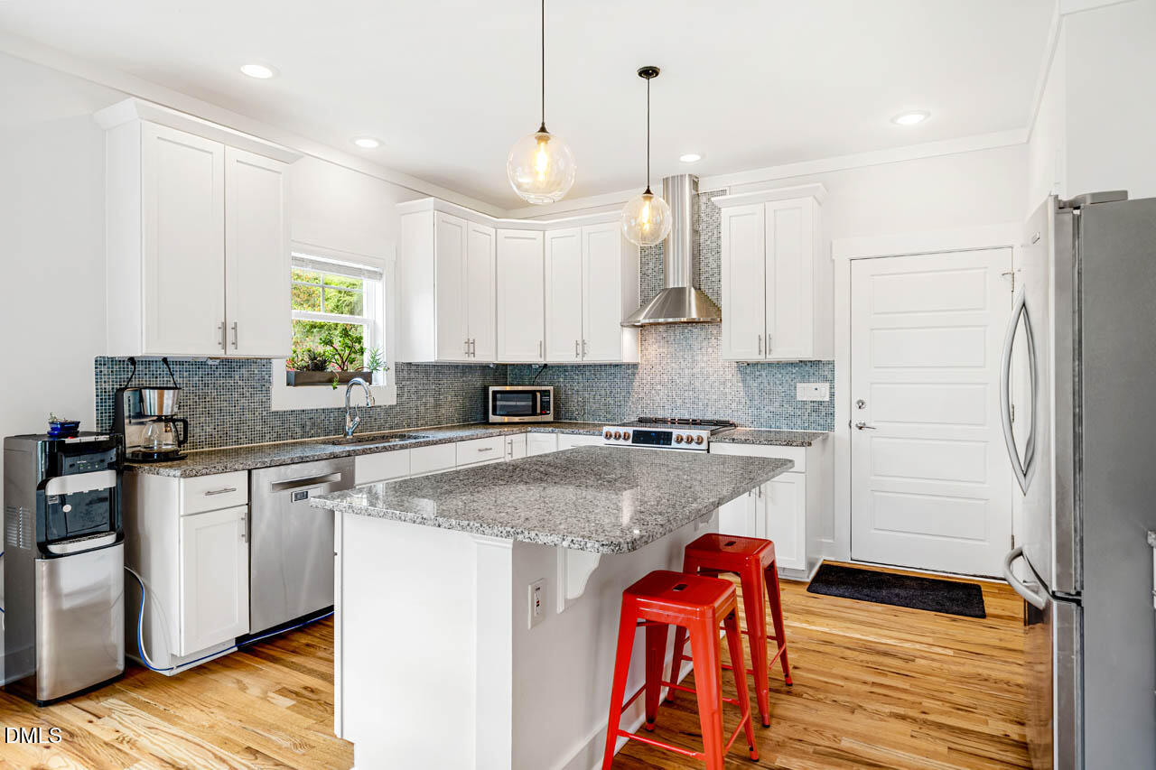 459 S Greensboro Street Property Photo 15