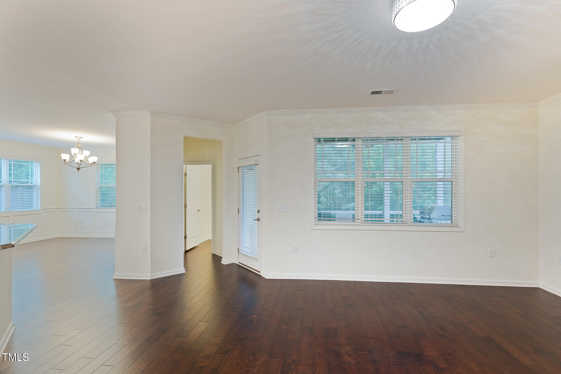 317 Springhurst Lane Property Photo 10