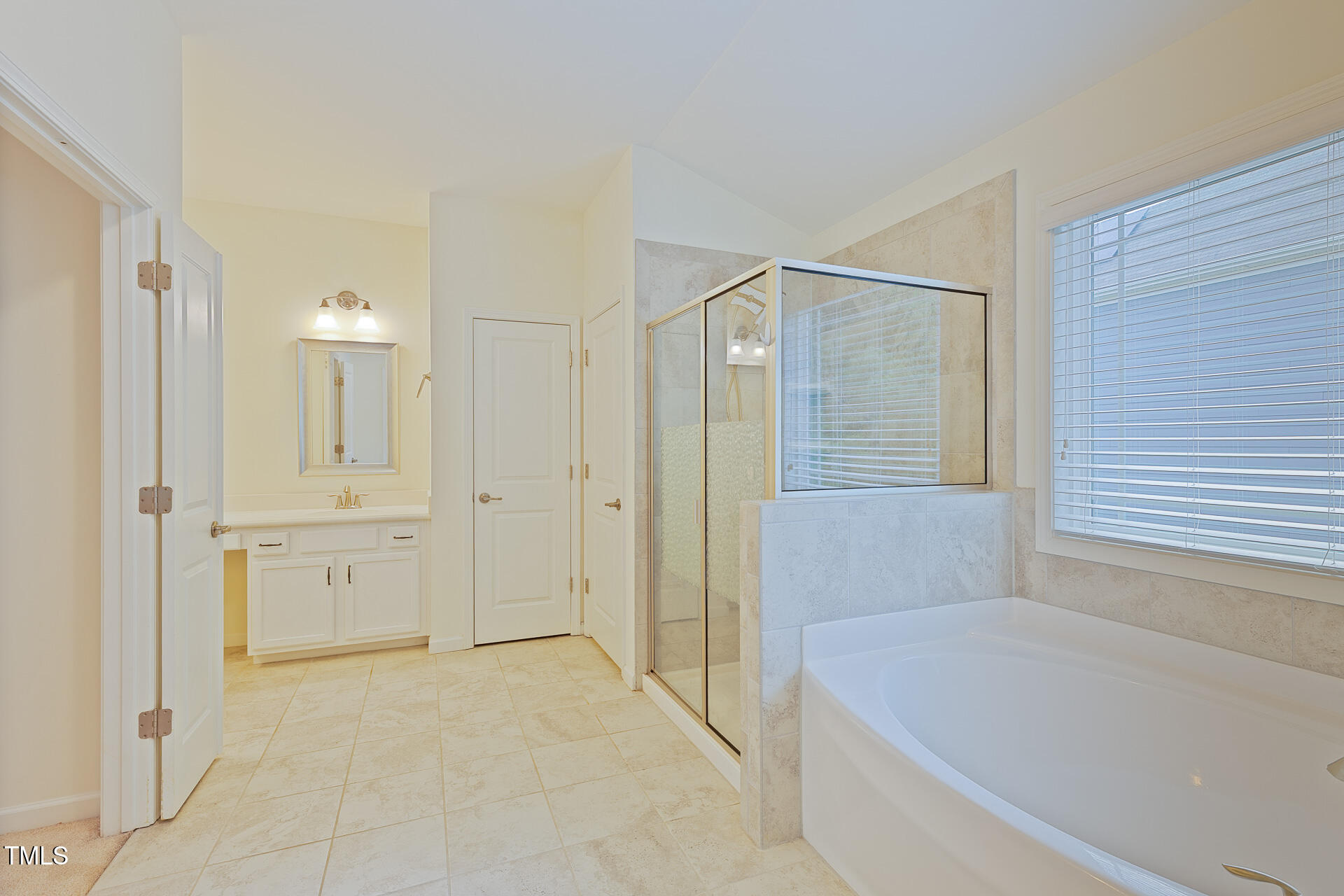317 Springhurst Lane Property Photo 35