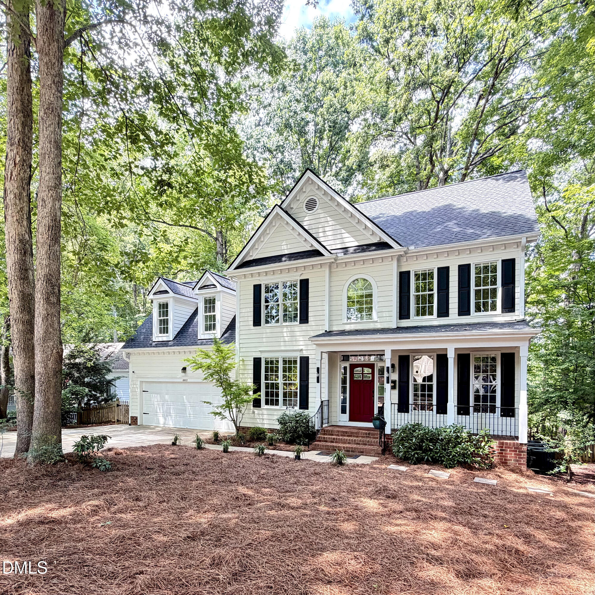 1002 Surry Dale Court Property Photo 2