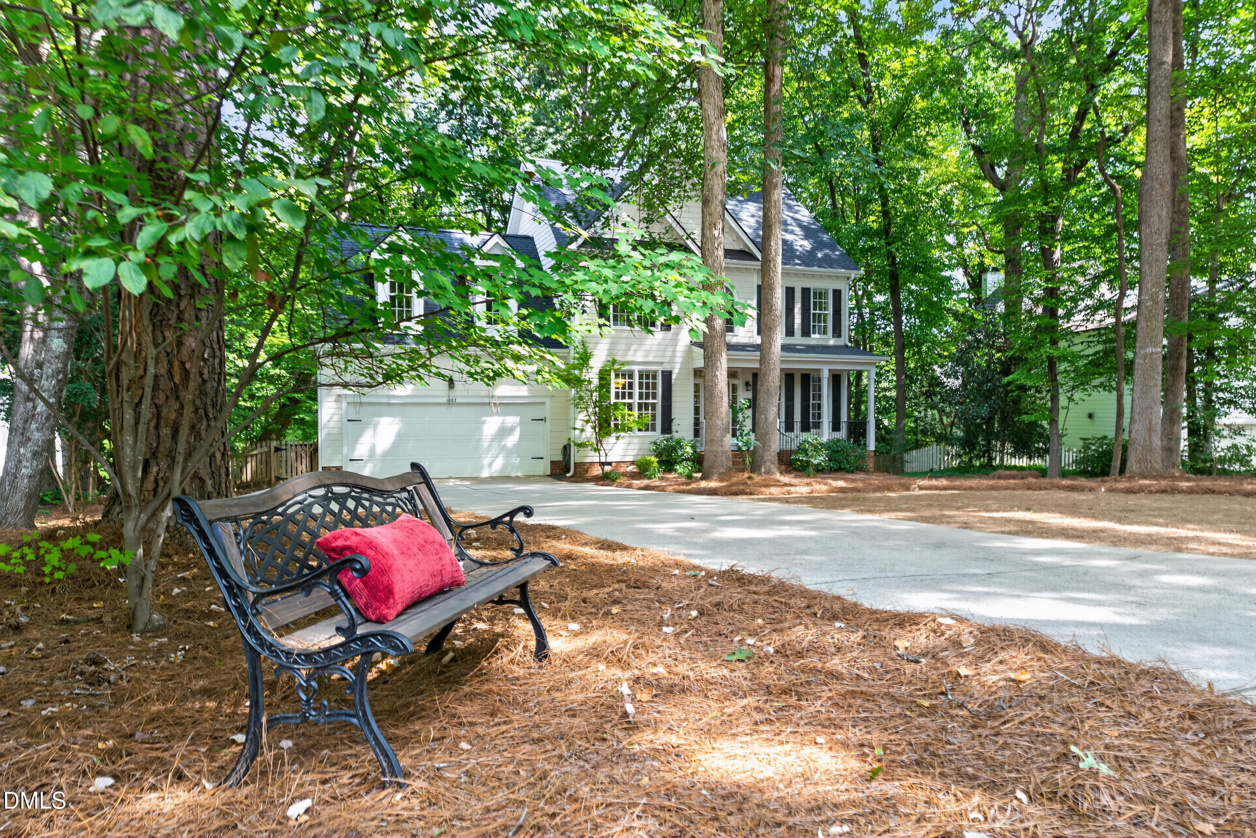 1002 Surry Dale Court Property Photo 4
