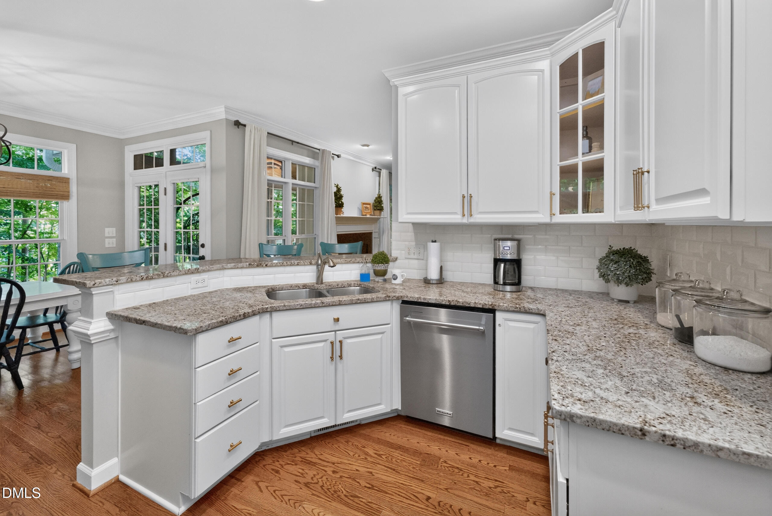 1002 Surry Dale Court Property Photo 17