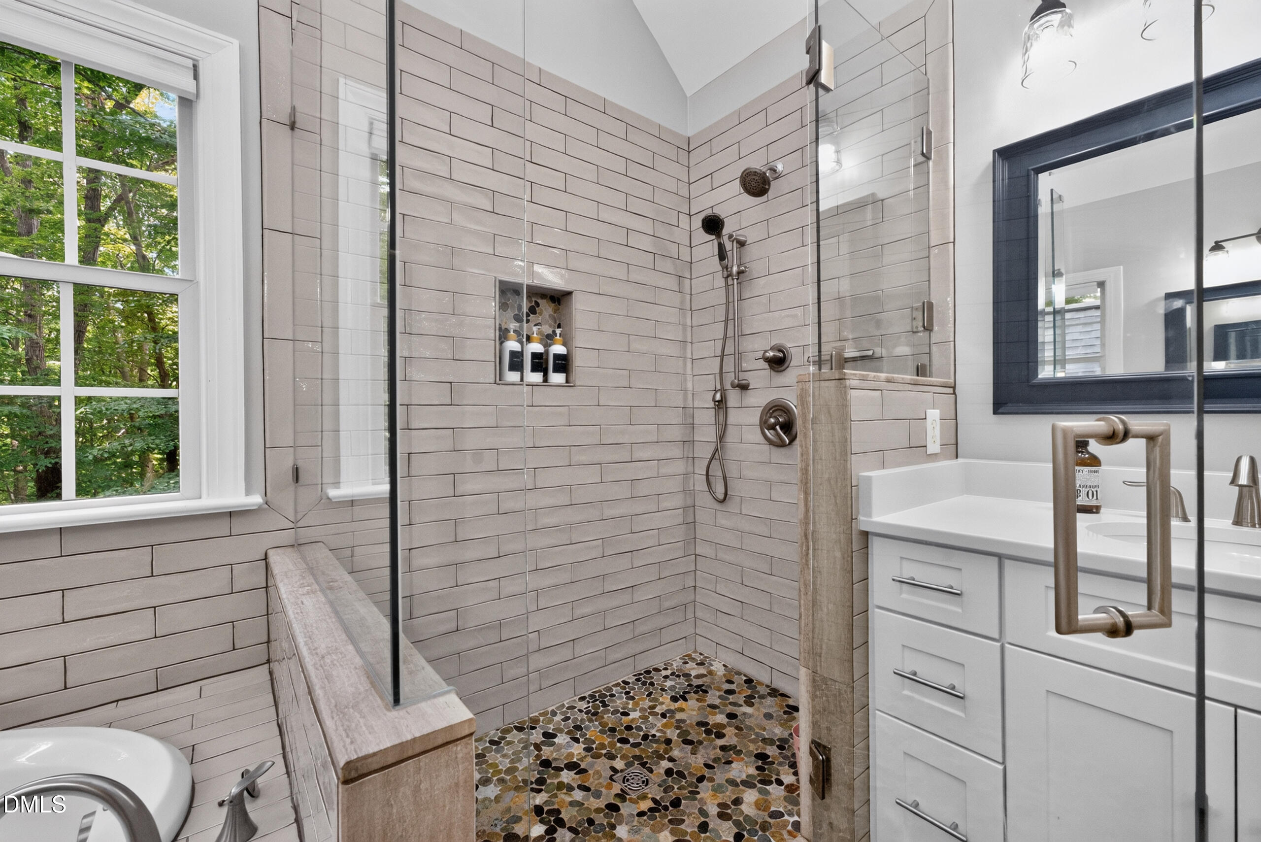 1002 Surry Dale Court Property Photo 35