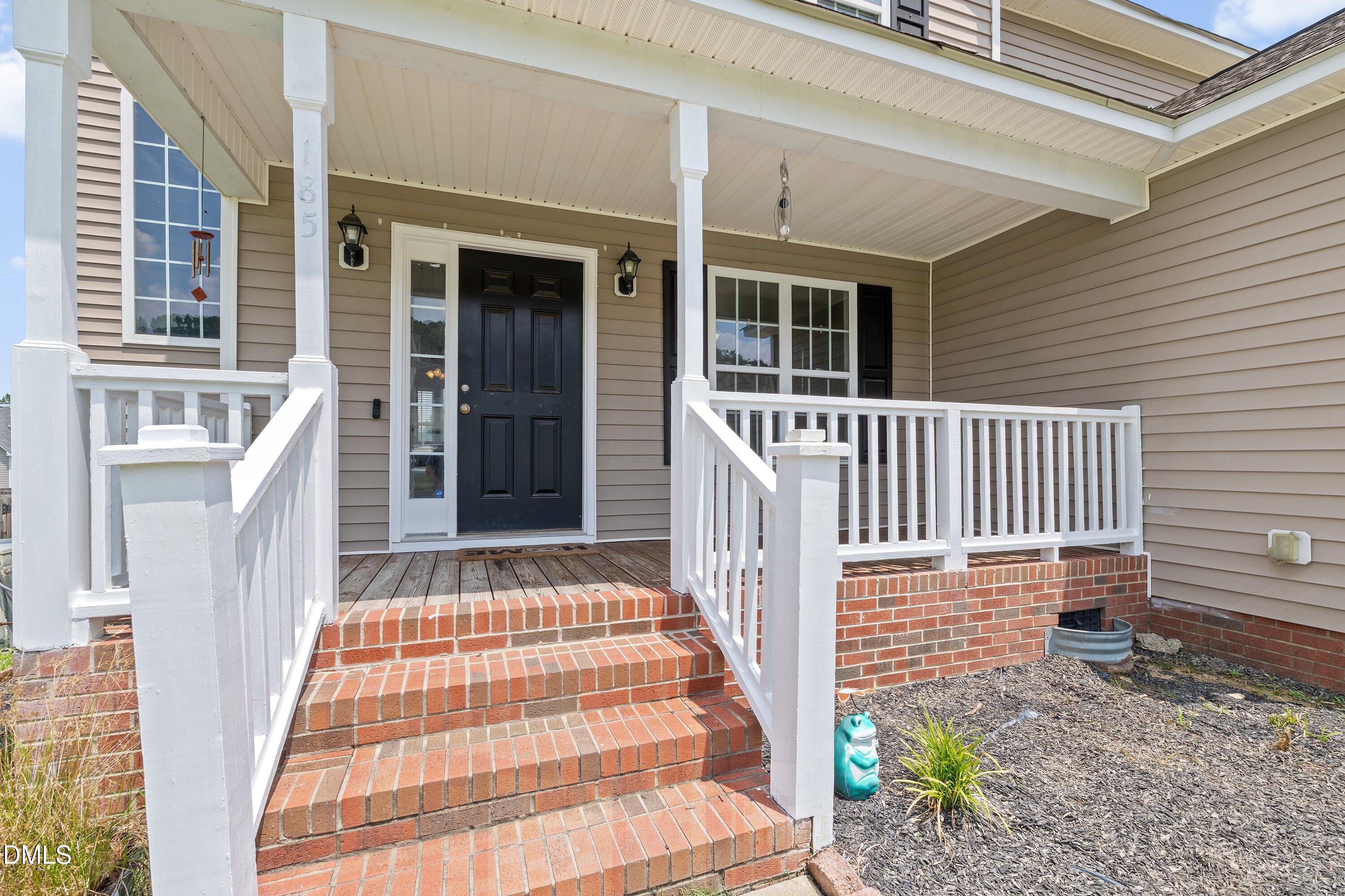 185 Snowberry Lane Property Photo 1