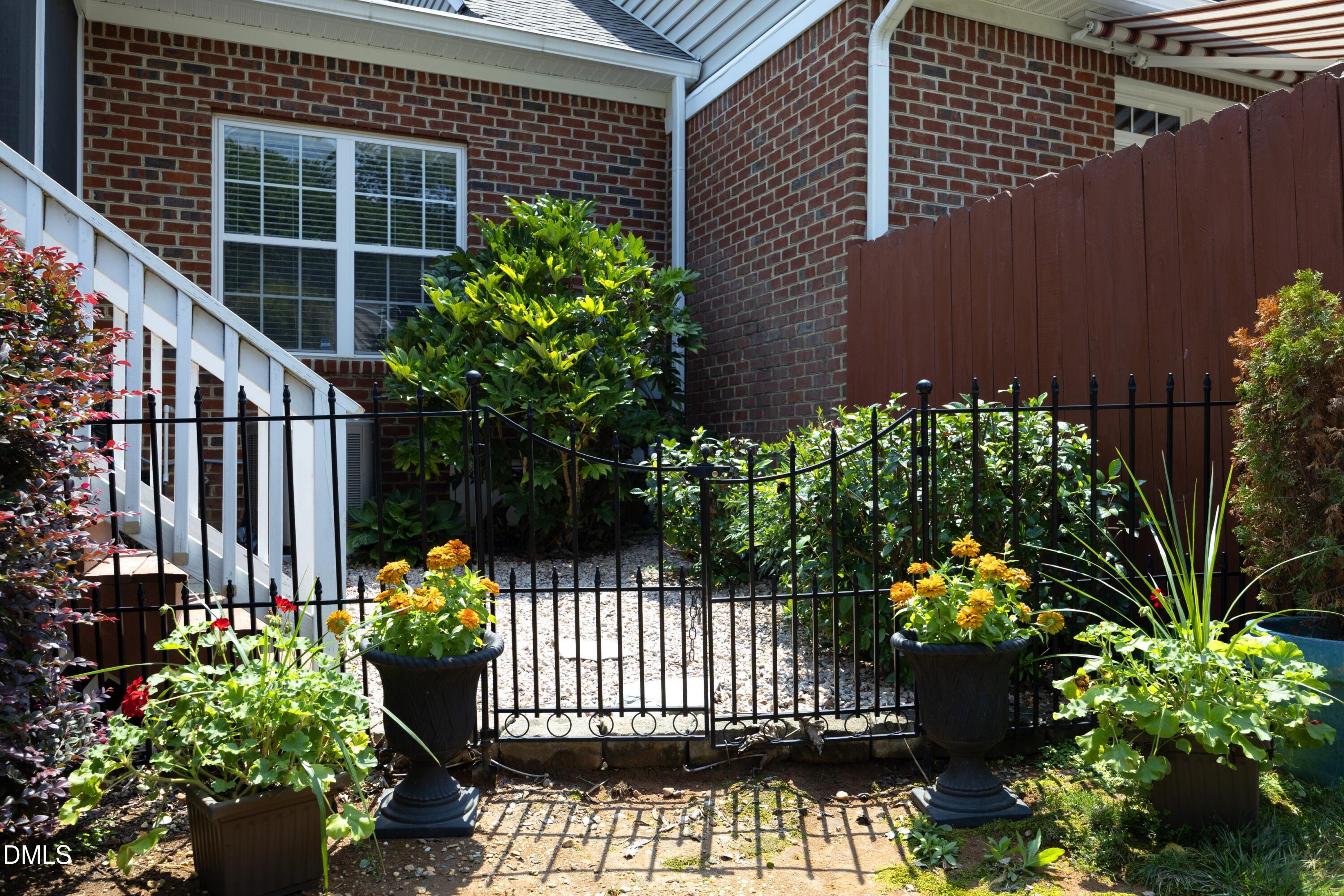 8725 Courage Court Property Photo 32