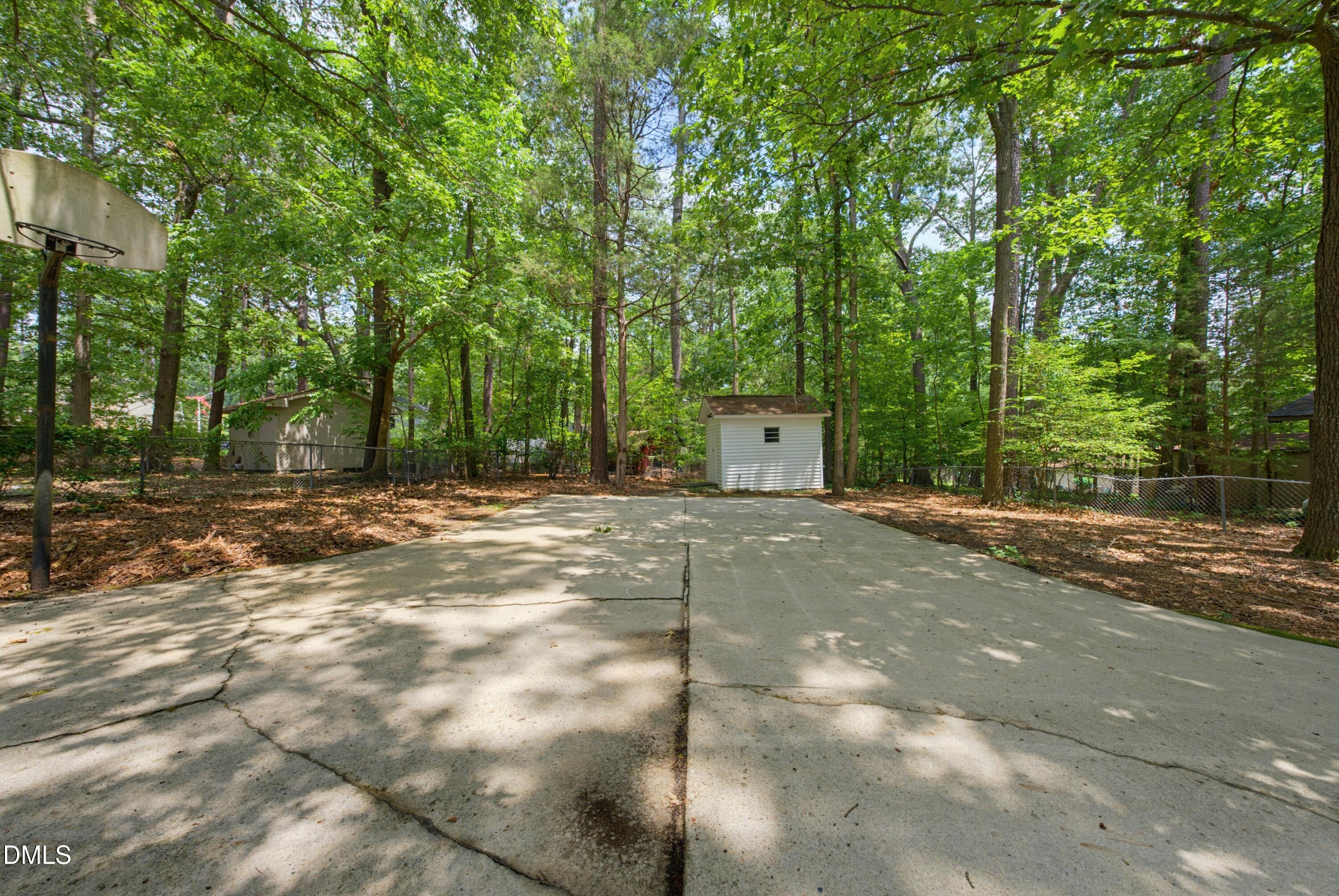1306 Claymore Drive Property Photo 29
