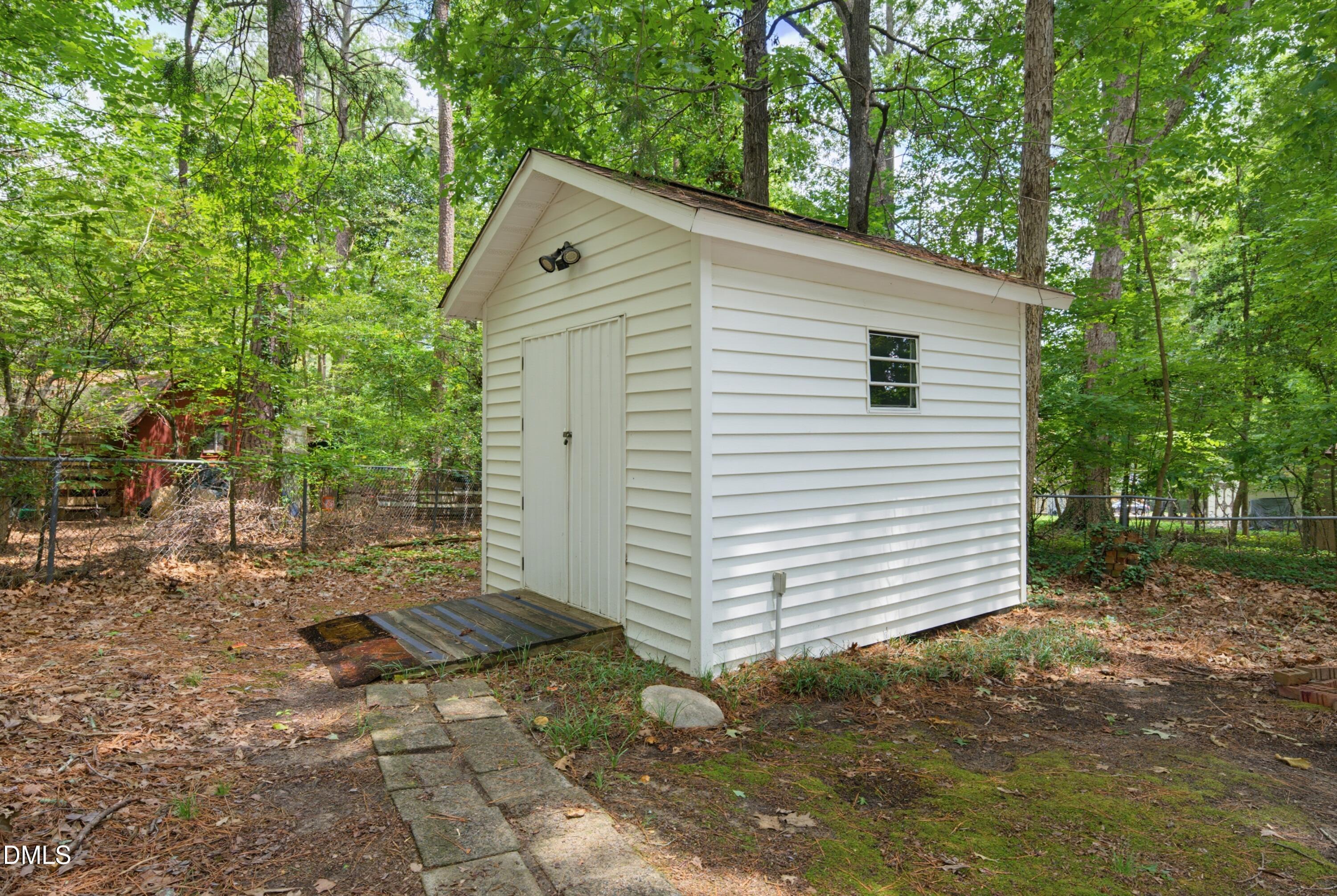 1306 Claymore Drive Property Photo 30