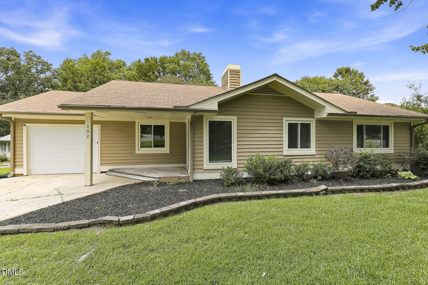 102 Oaklake Court Property Photo 1