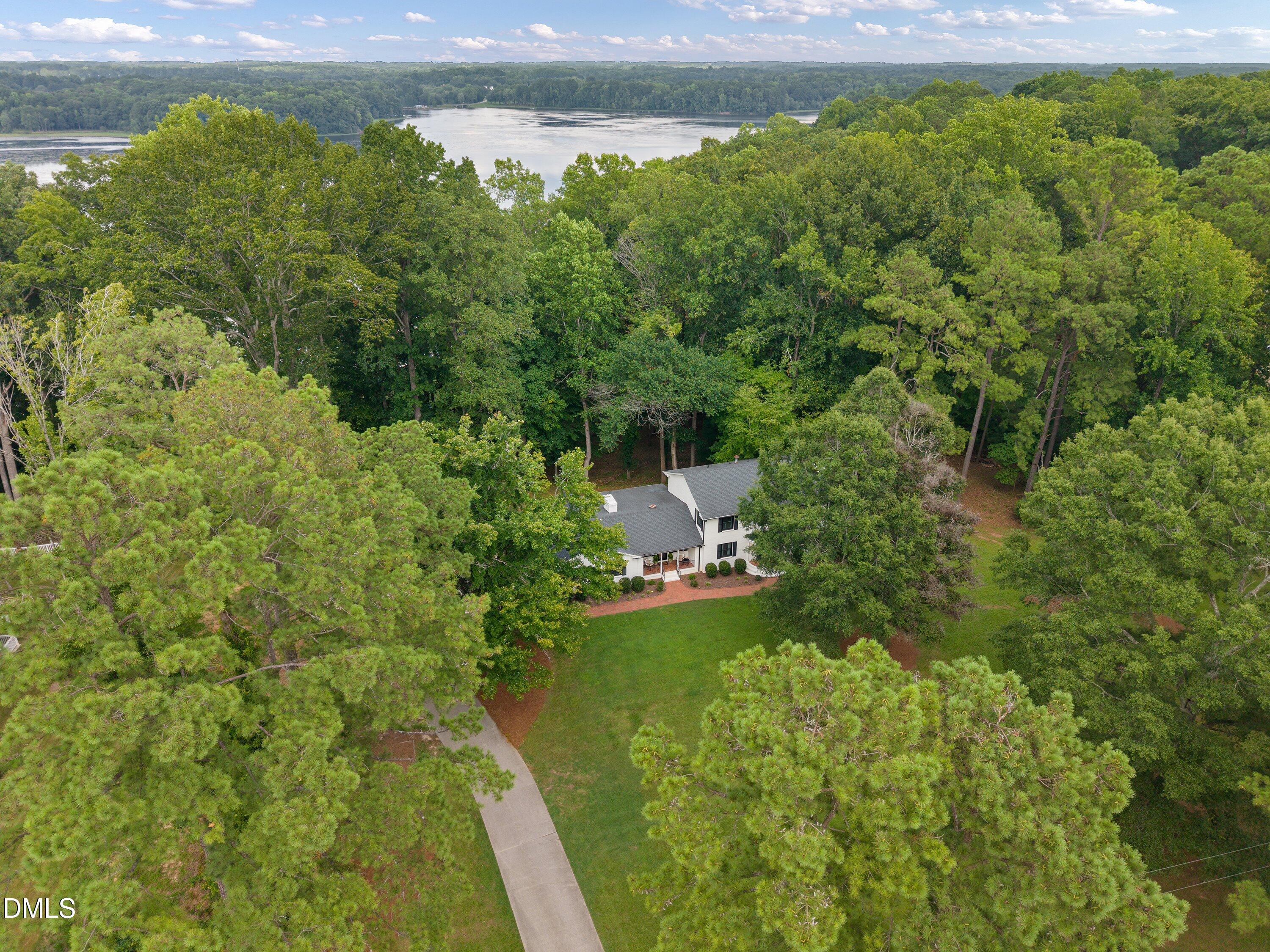 621 Edgewater Drive Property Photo 1