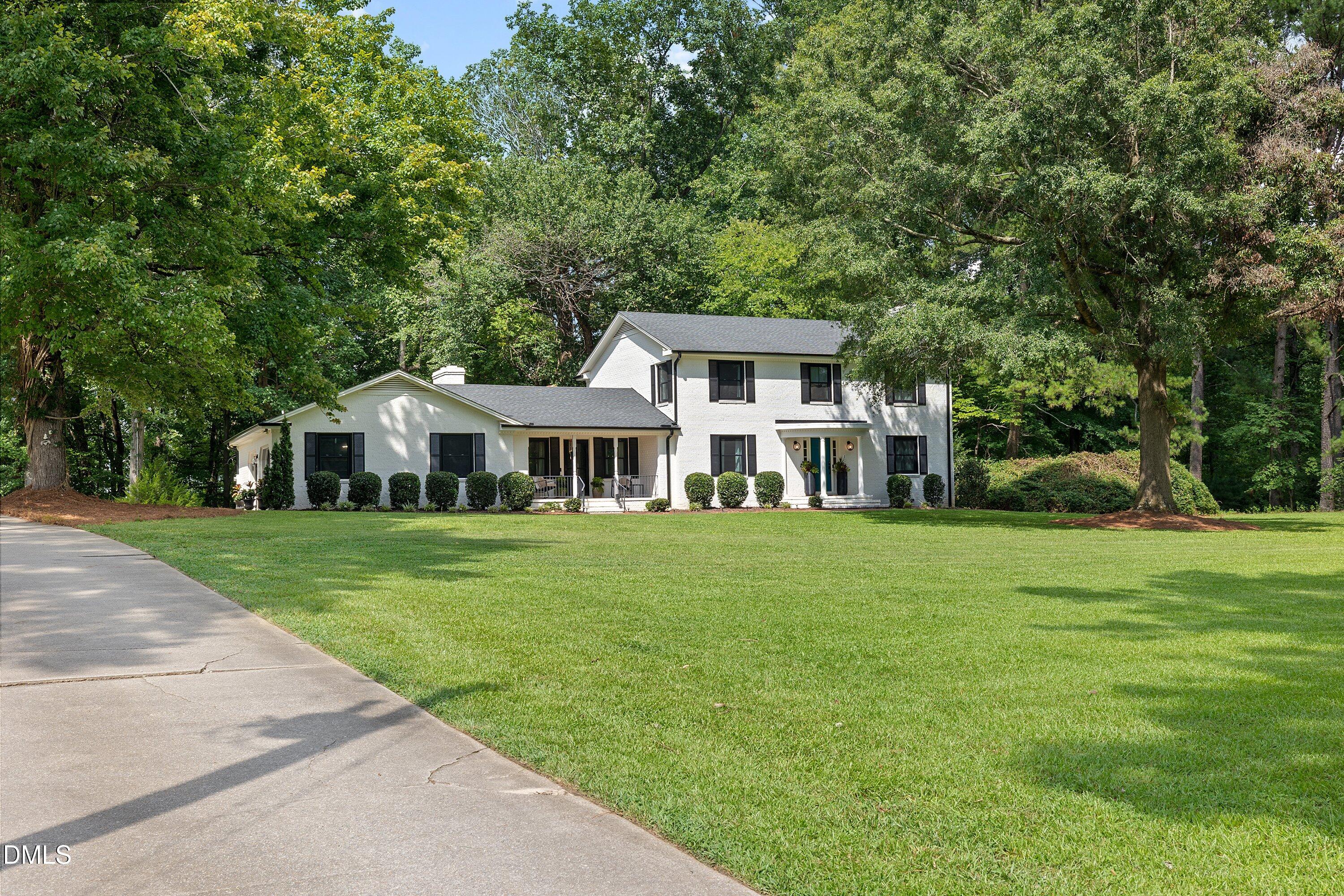 621 Edgewater Drive Property Photo 8