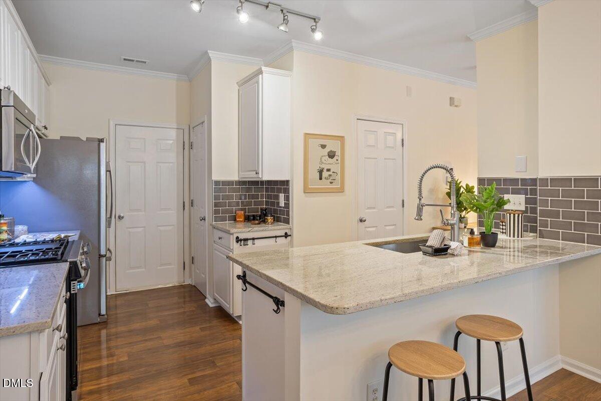 1423 Crimson Creek Drive Property Photo 12