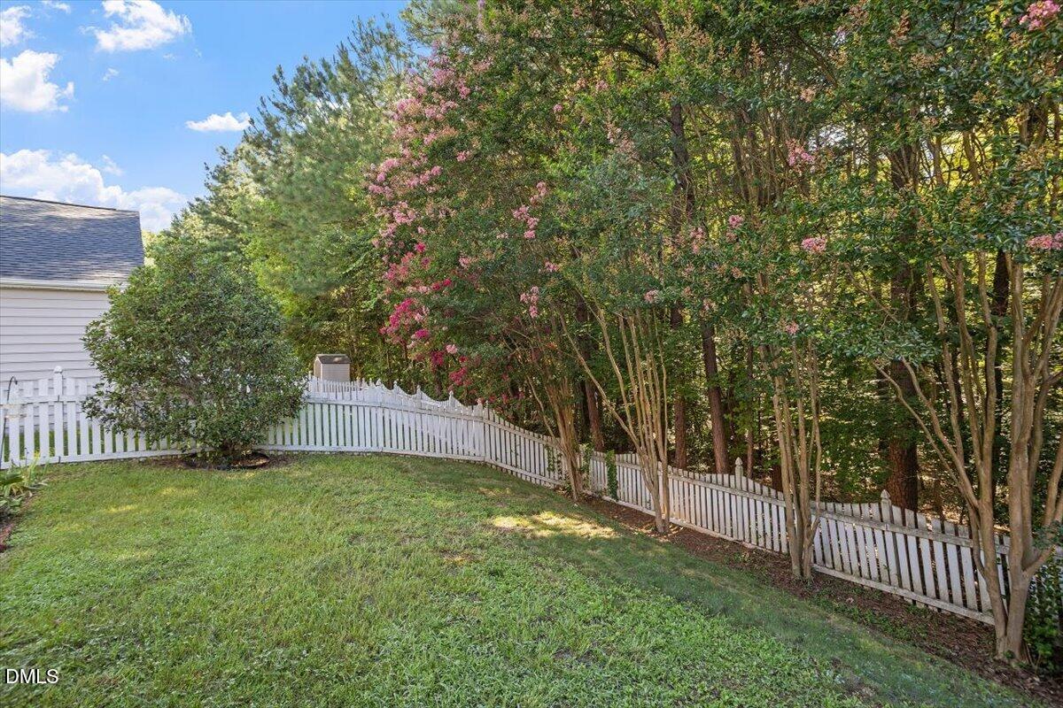 1423 Crimson Creek Drive Property Photo 29