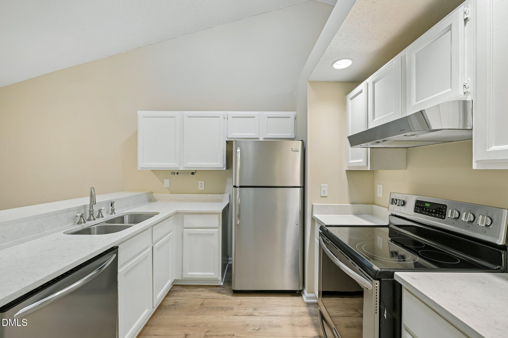 2 Justin Court Property Photo 8
