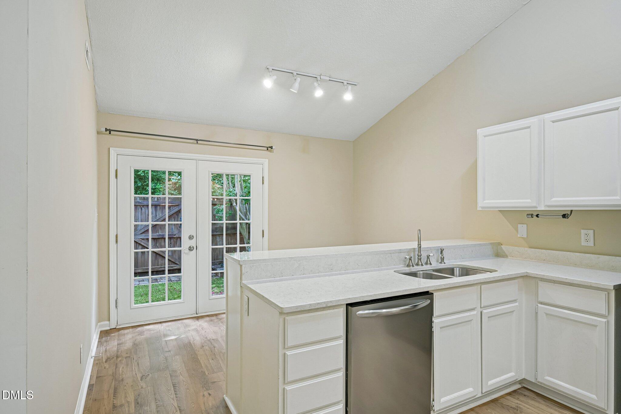 2 Justin Court Property Photo 9