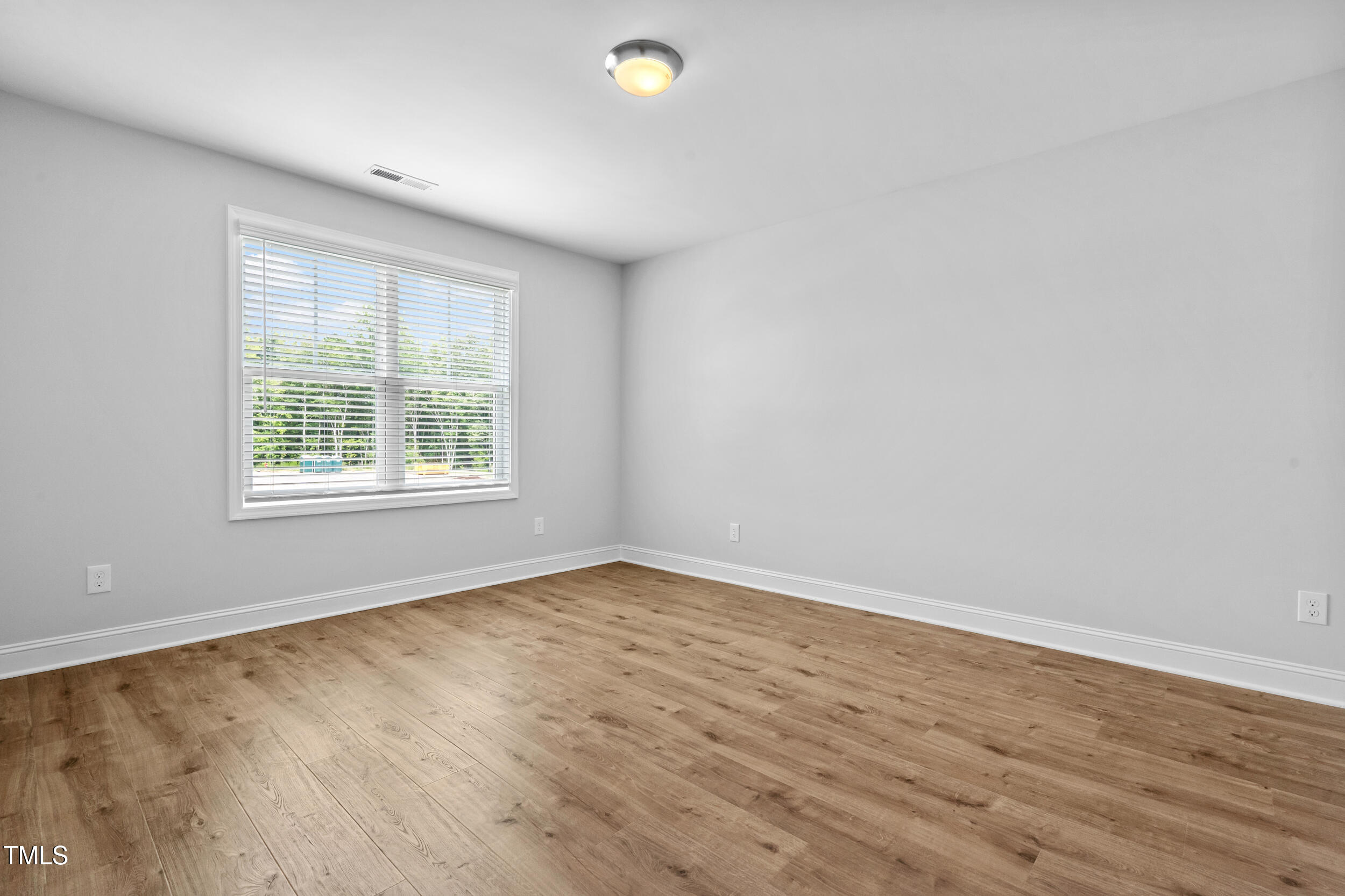 332 W Saltgrass Lane Property Photo 10