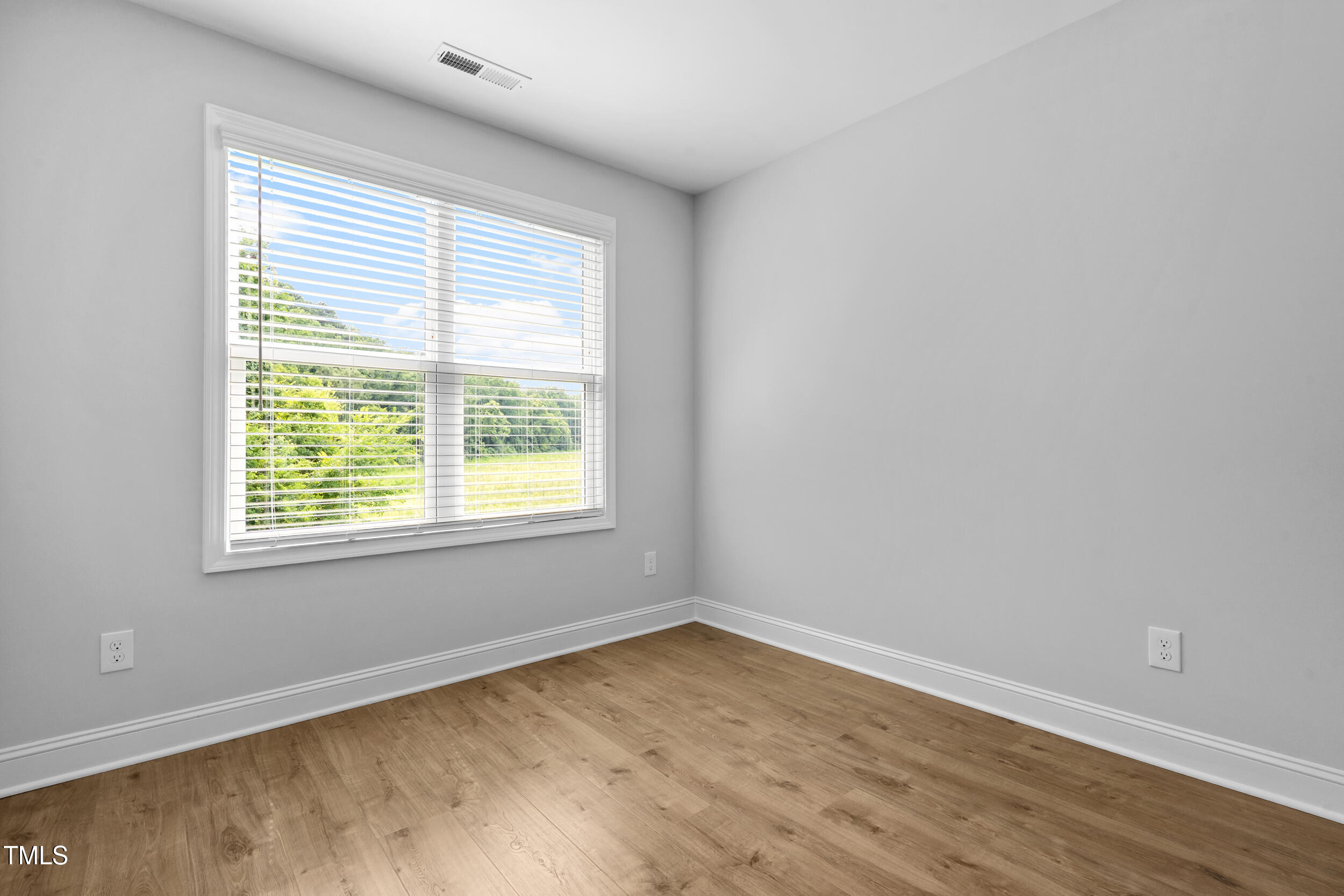 332 W Saltgrass Lane Property Photo 12