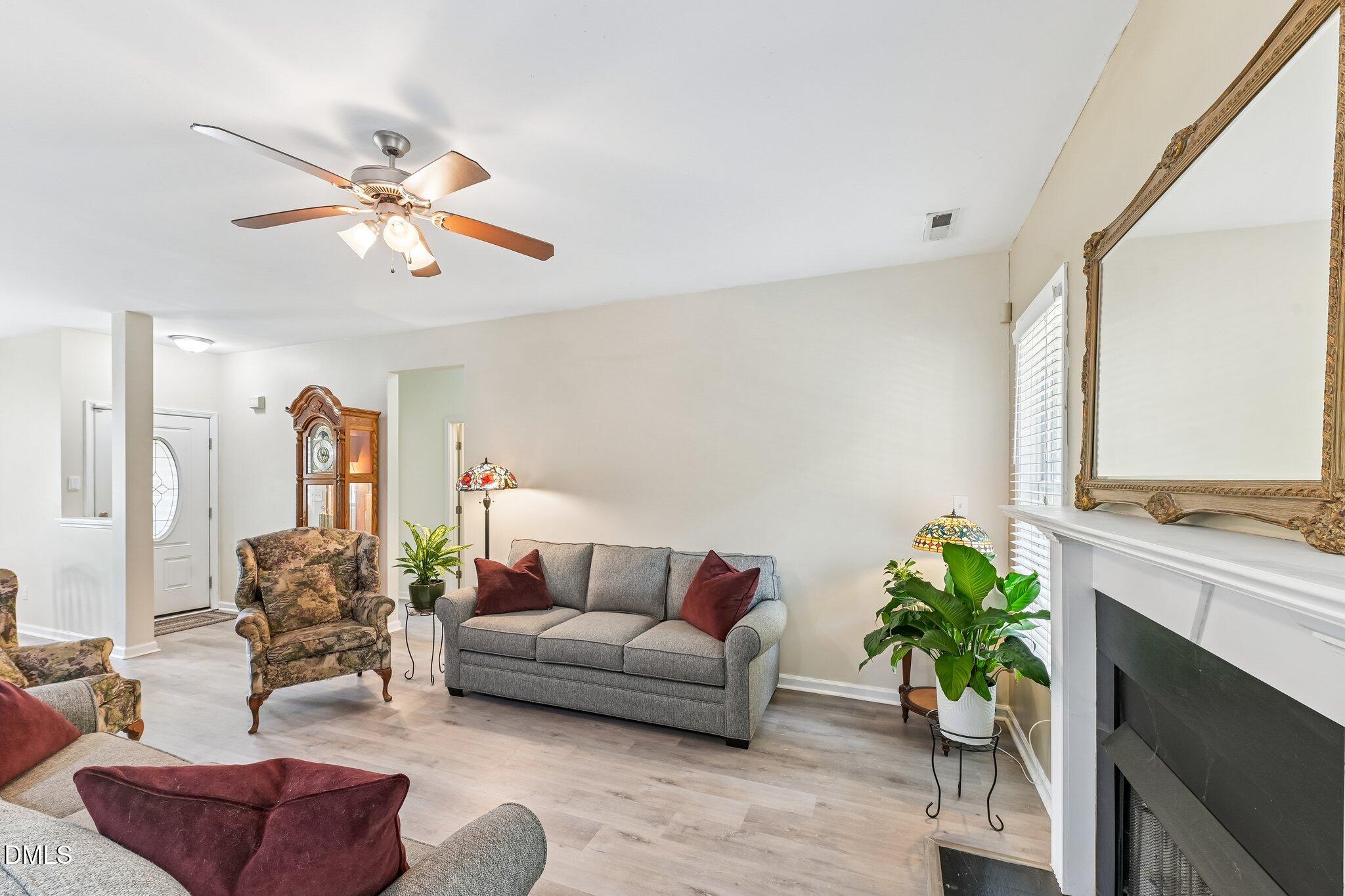 138 Gold Court Property Photo 6