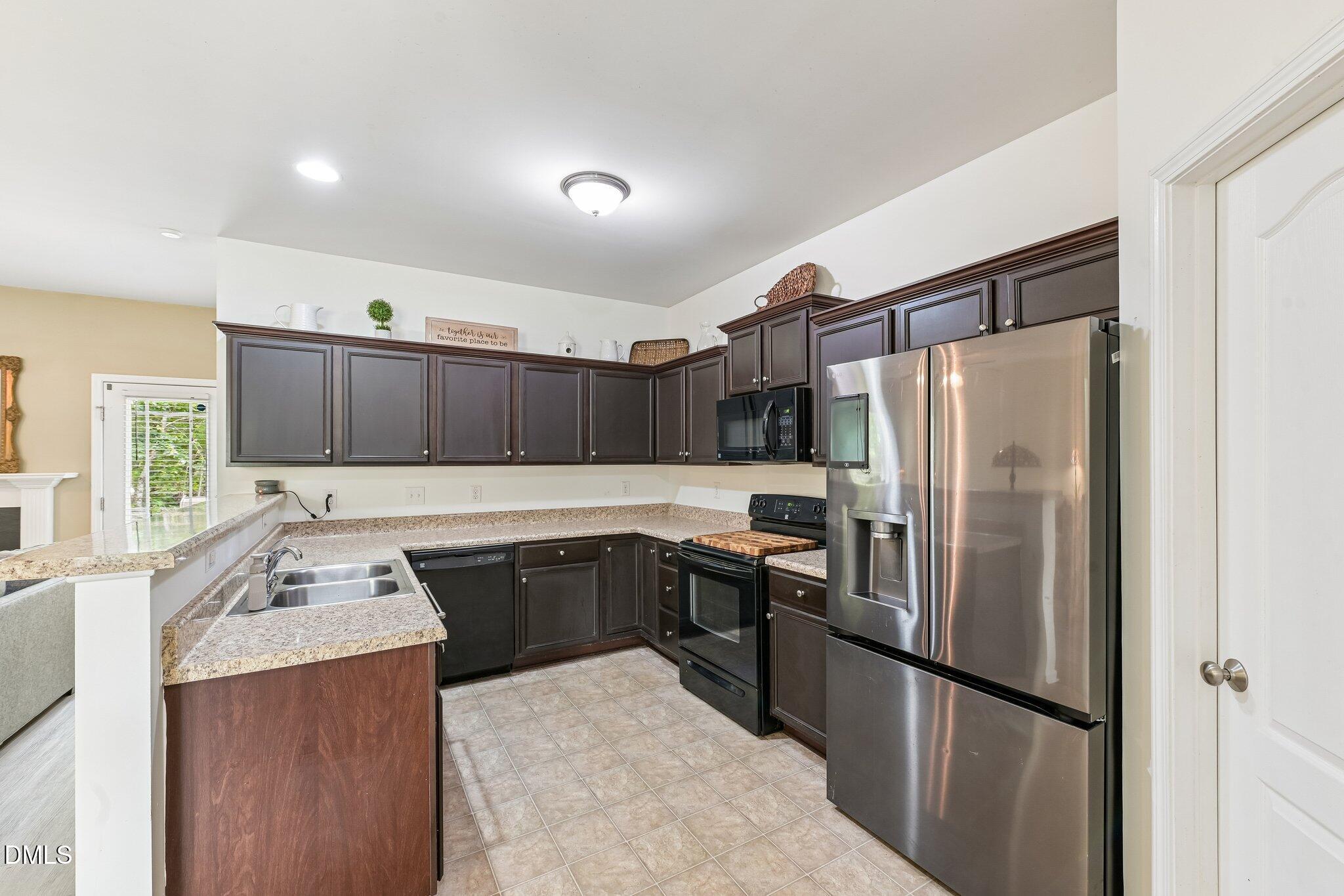 138 Gold Court Property Photo 8