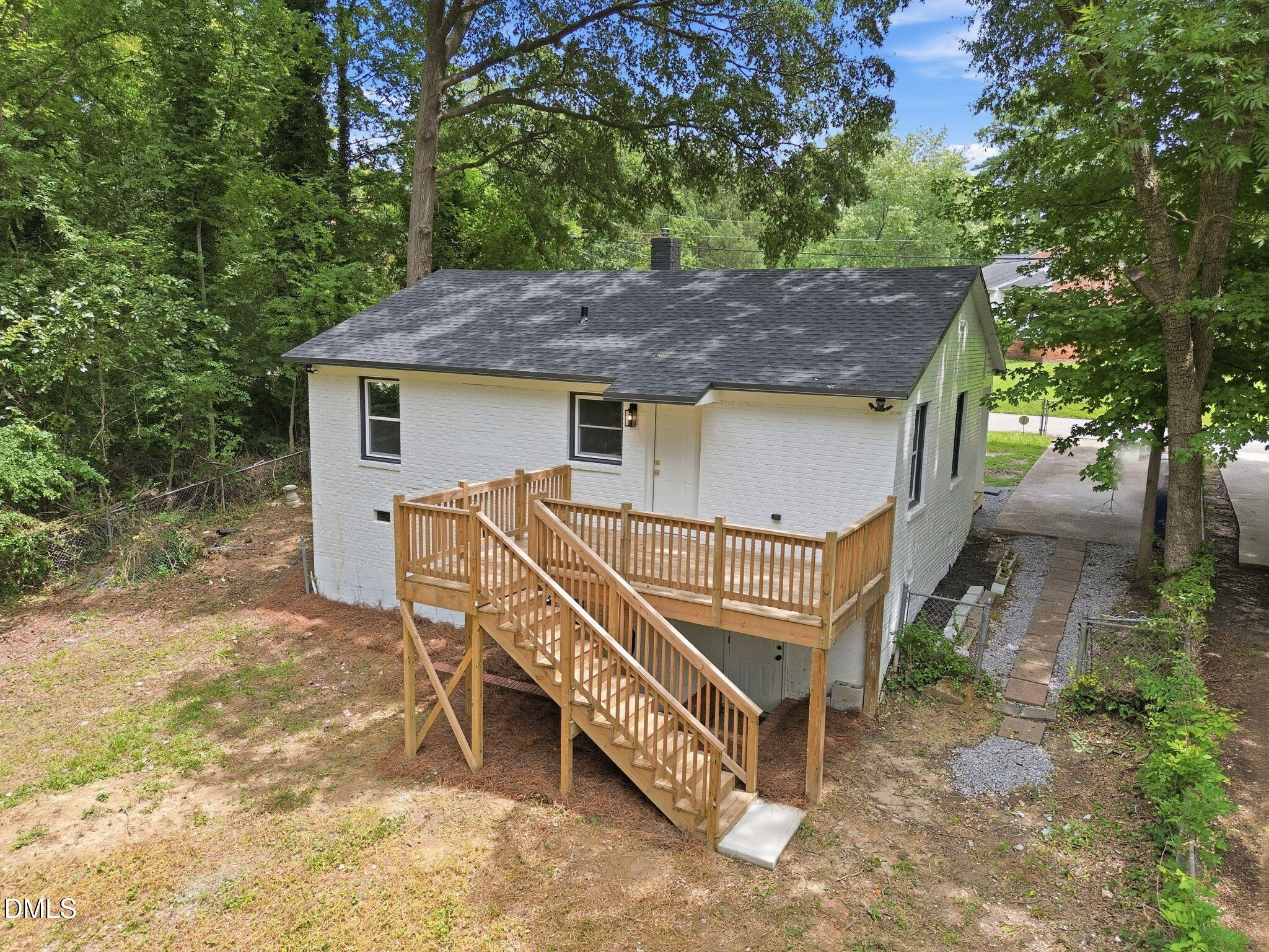 500 Parnell Drive Property Photo 5