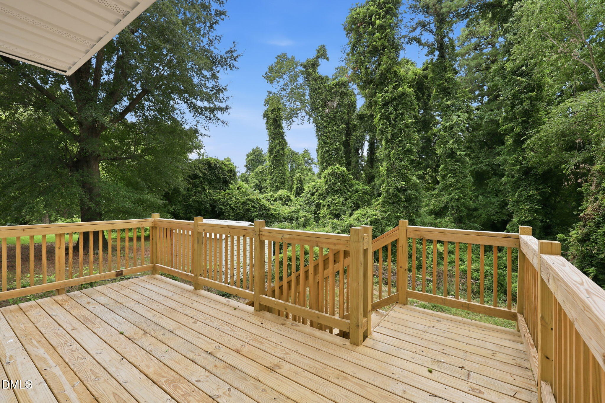 500 Parnell Drive Property Photo 6