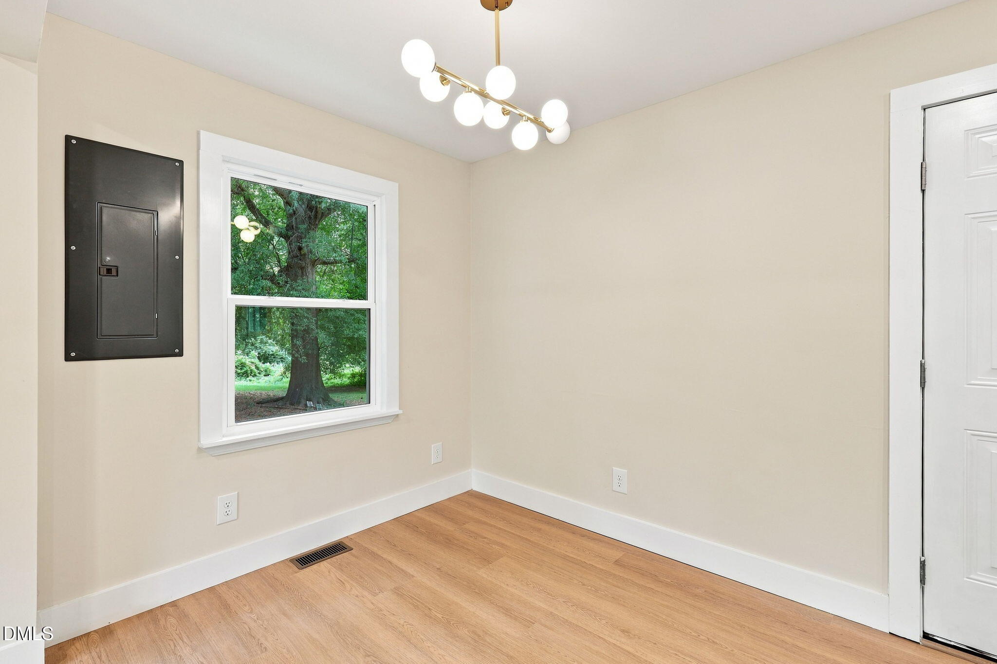 500 Parnell Drive Property Photo 12
