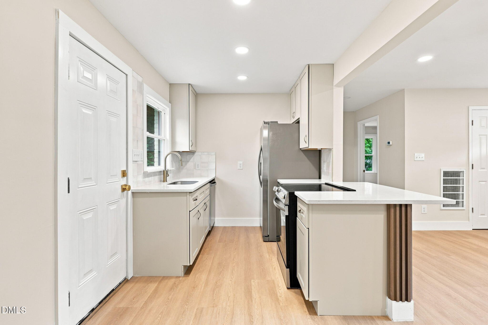 500 Parnell Drive Property Photo 14