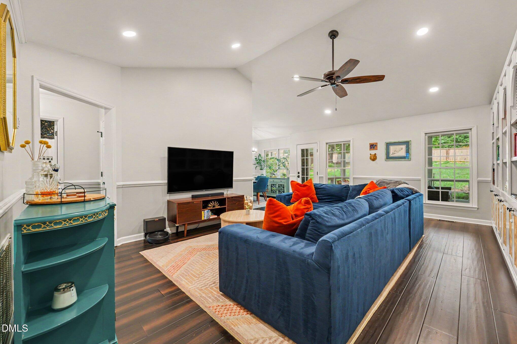 5308 Barclay Drive Property Photo 6