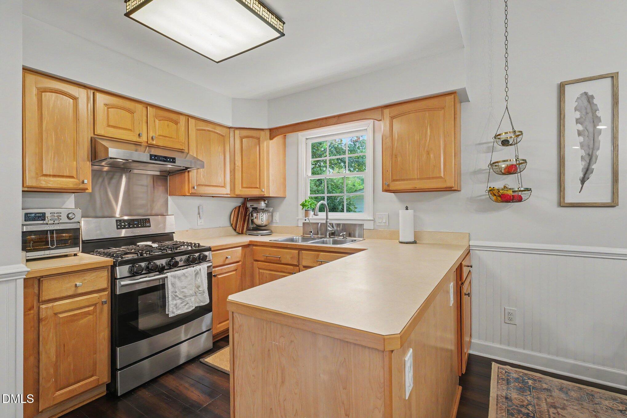 5308 Barclay Drive Property Photo 8