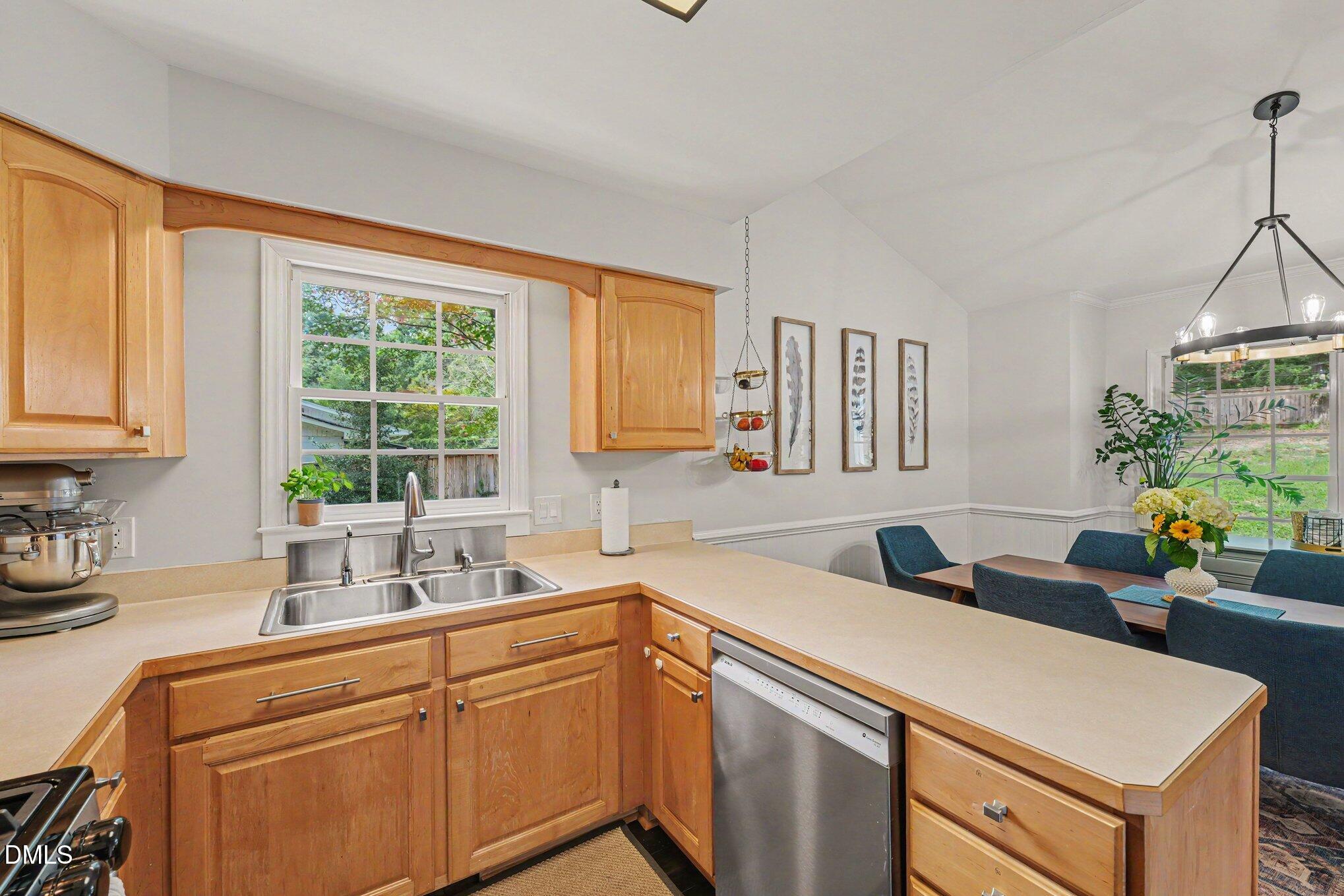 5308 Barclay Drive Property Photo 9