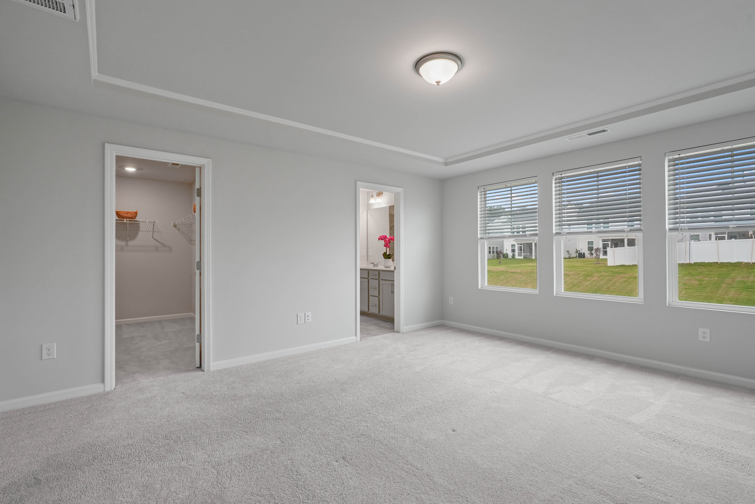 261 Eden View Bend Property Photo 26