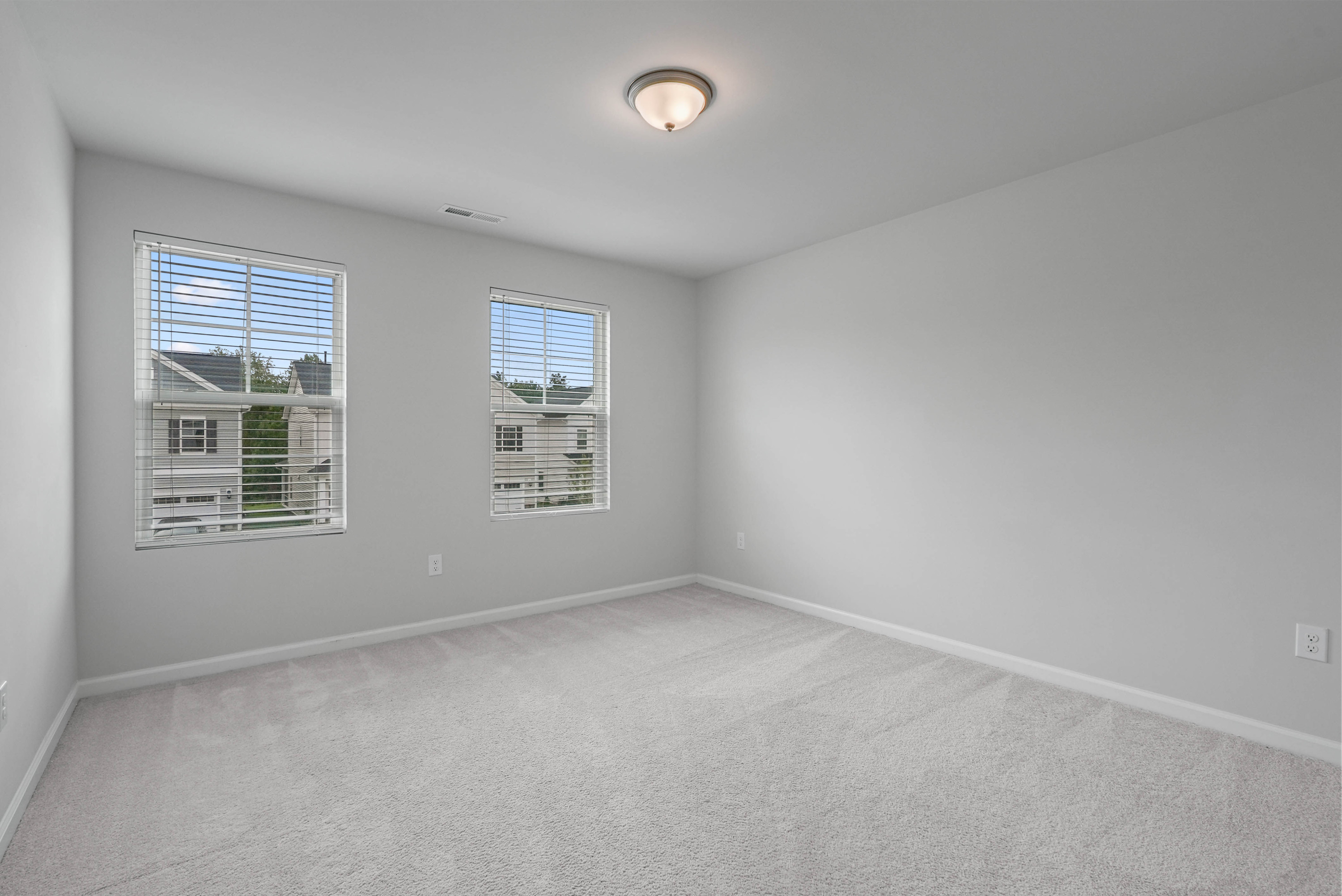 261 Eden View Bend Property Photo 31
