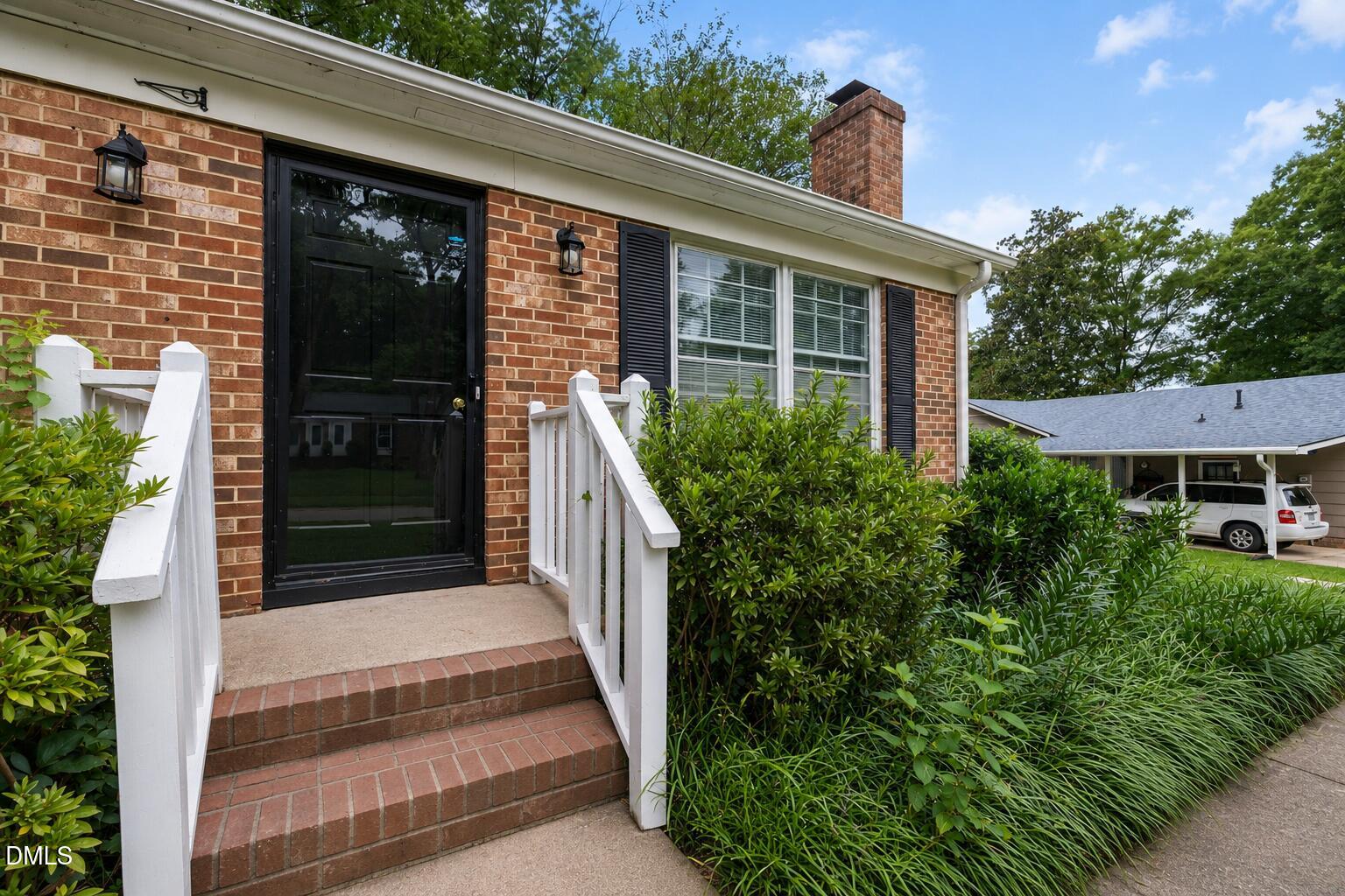 5804 Caledonia Street Property Photo 3