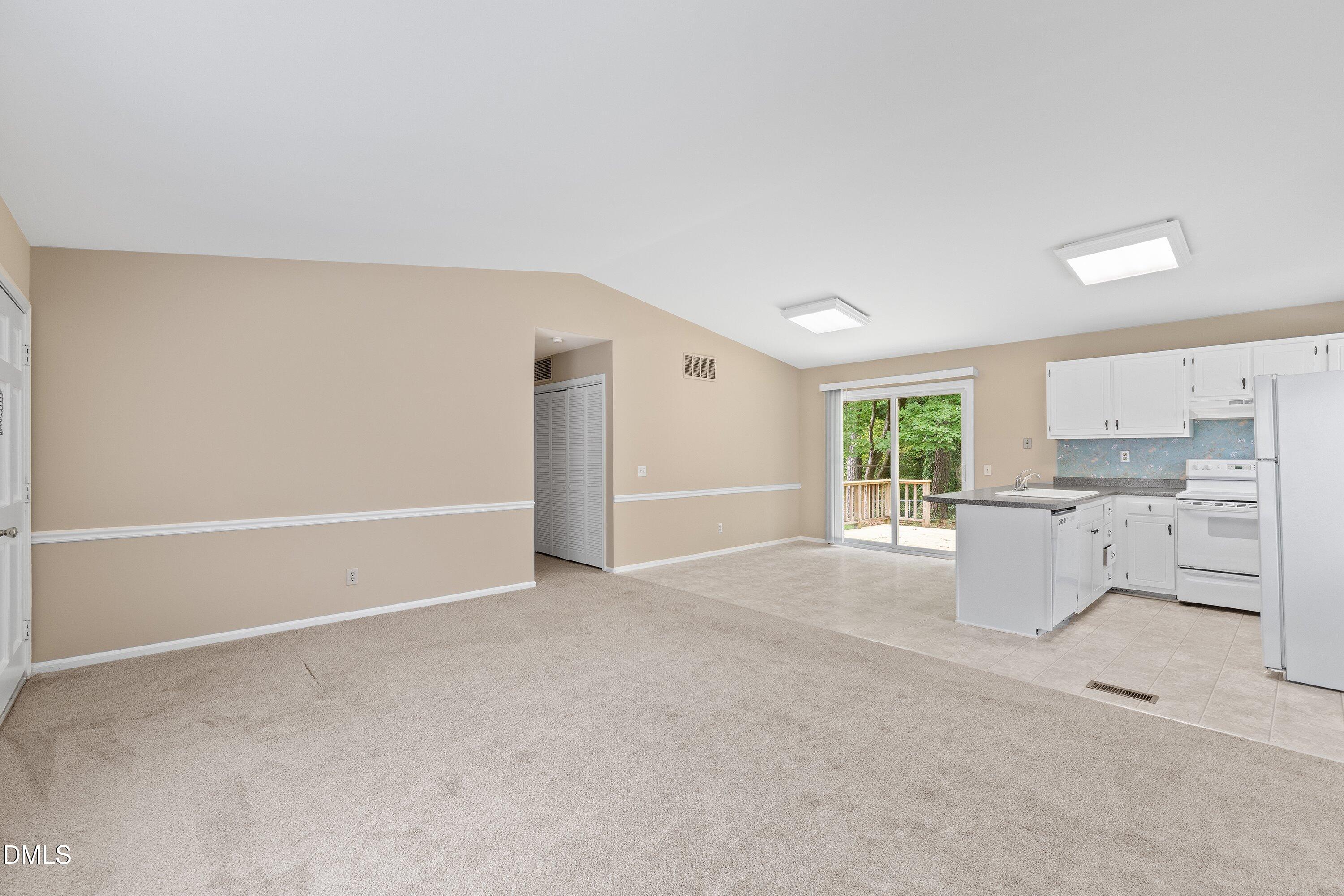 5804 Caledonia Street Property Photo 9