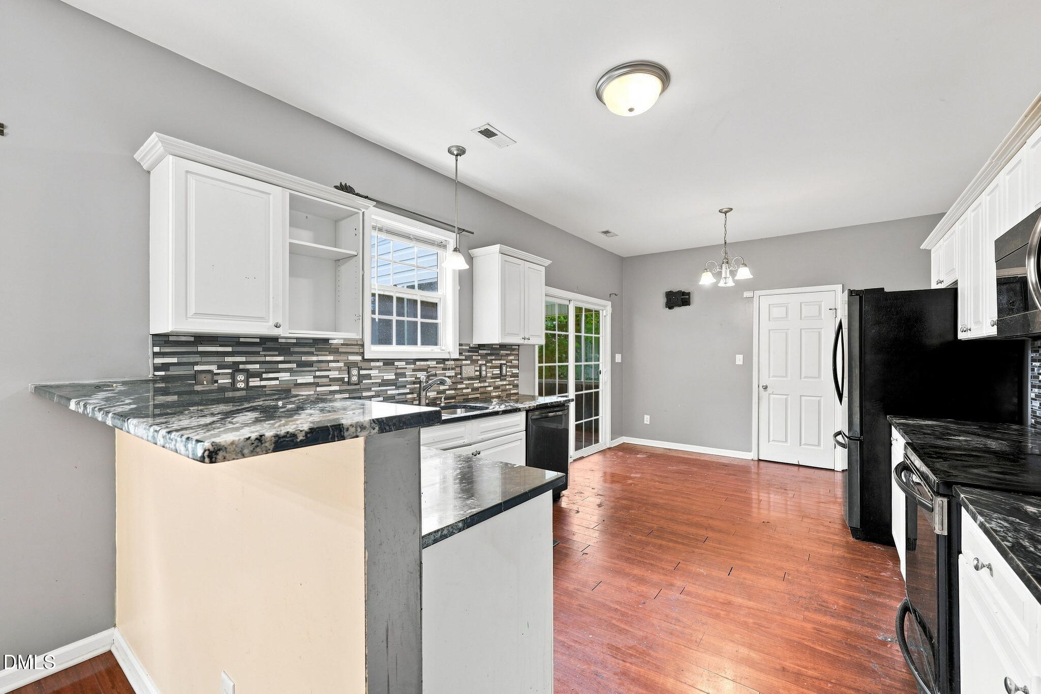 30 Hunters Way Property Photo 11