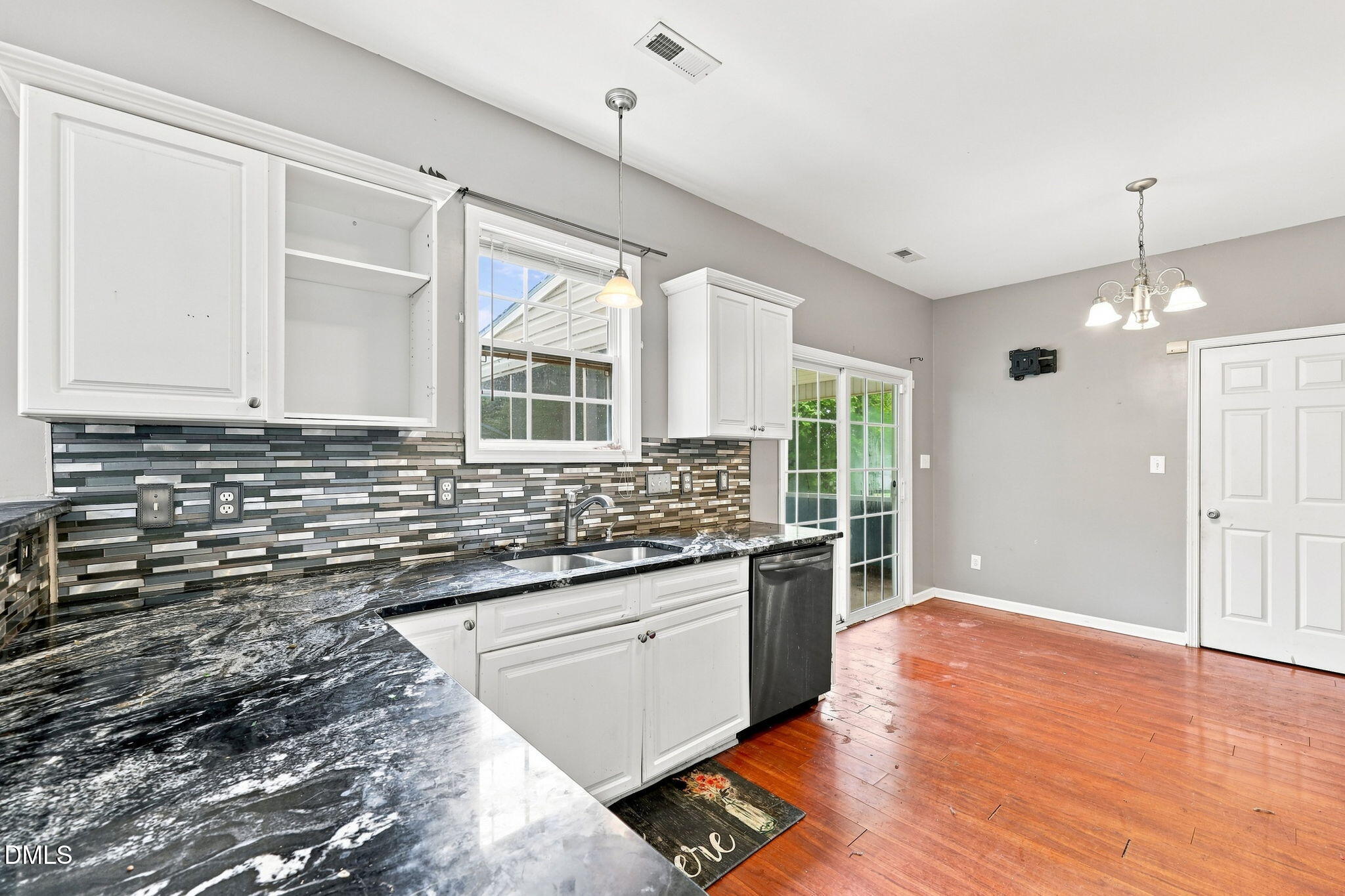 30 Hunters Way Property Photo 12