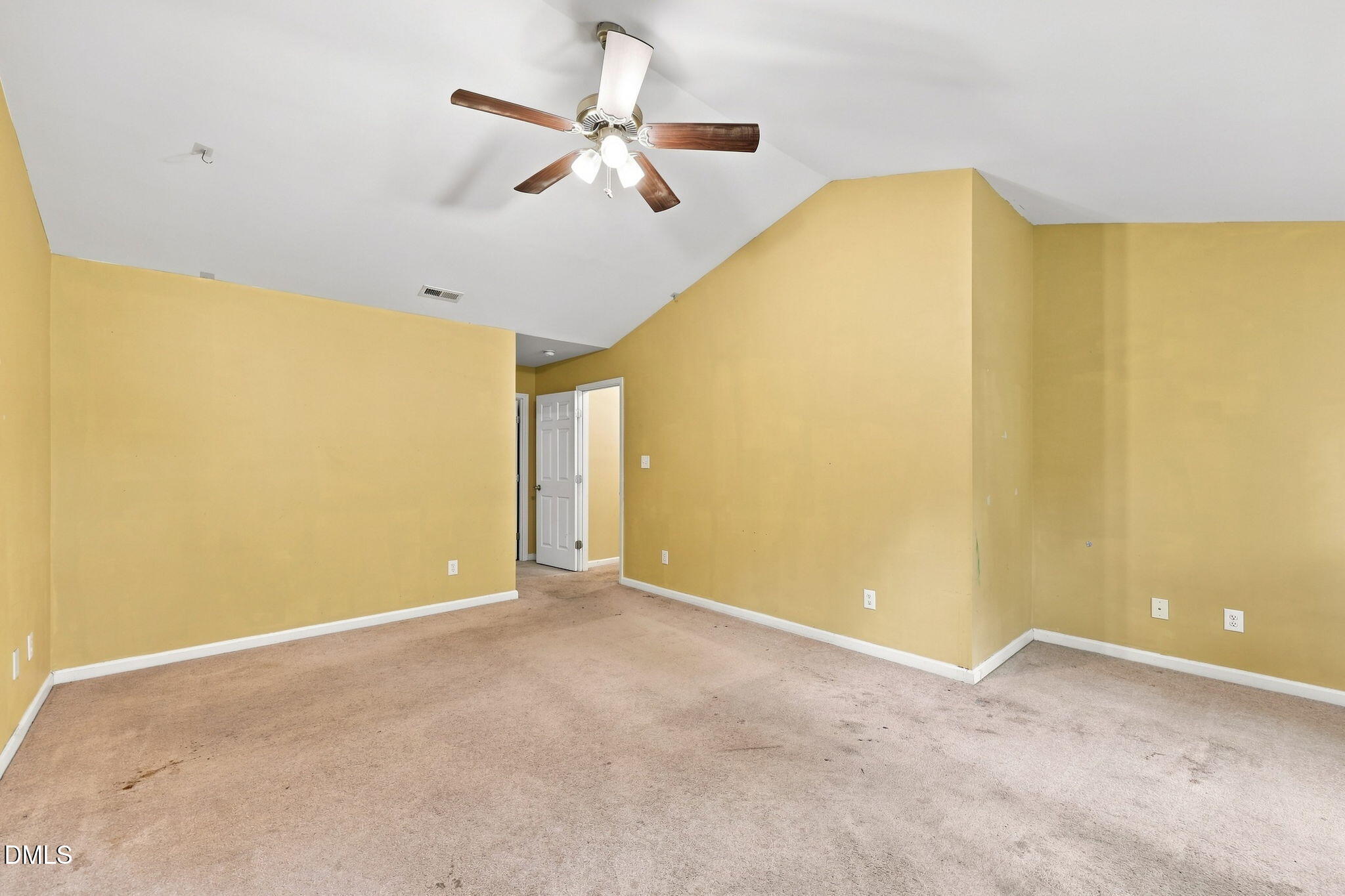 30 Hunters Way Property Photo 22