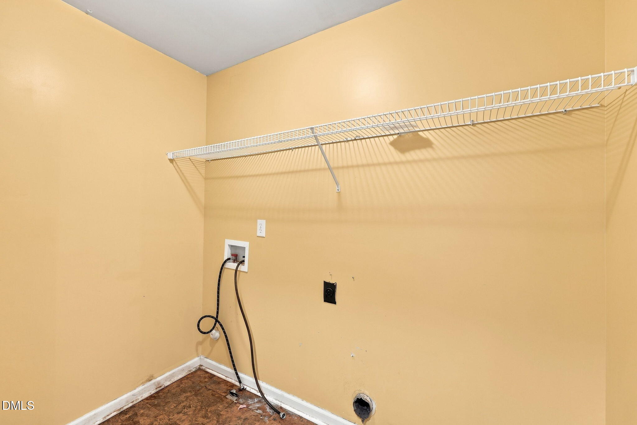 30 Hunters Way Property Photo 29